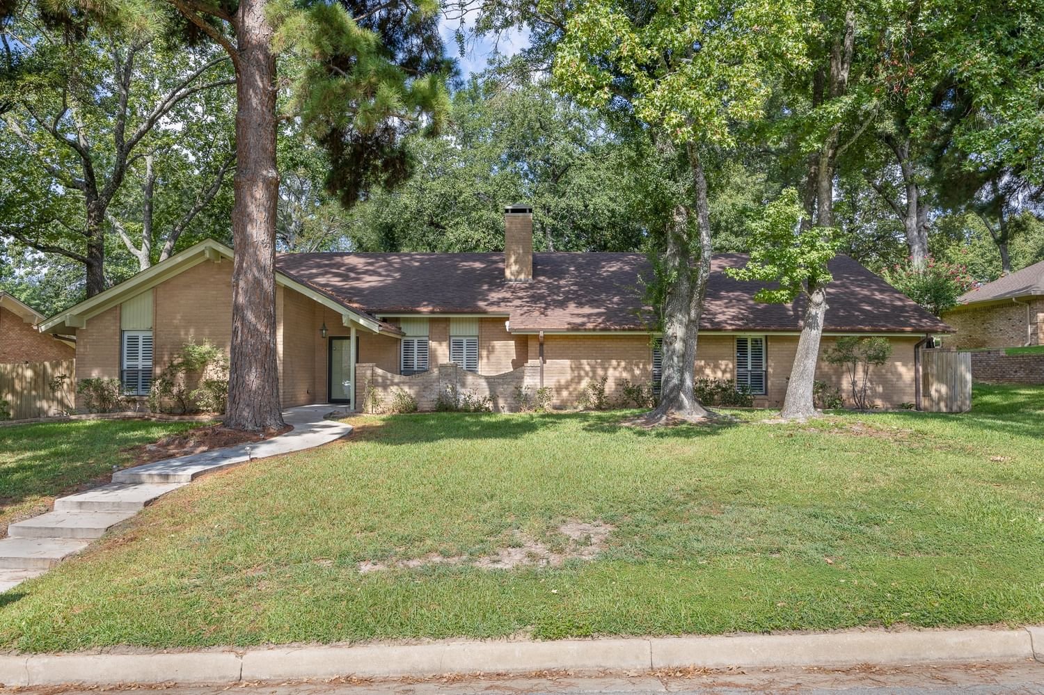 Real estate property located at 3829 Cloverdale, Smith, River Oaks, Tyler, TX, US