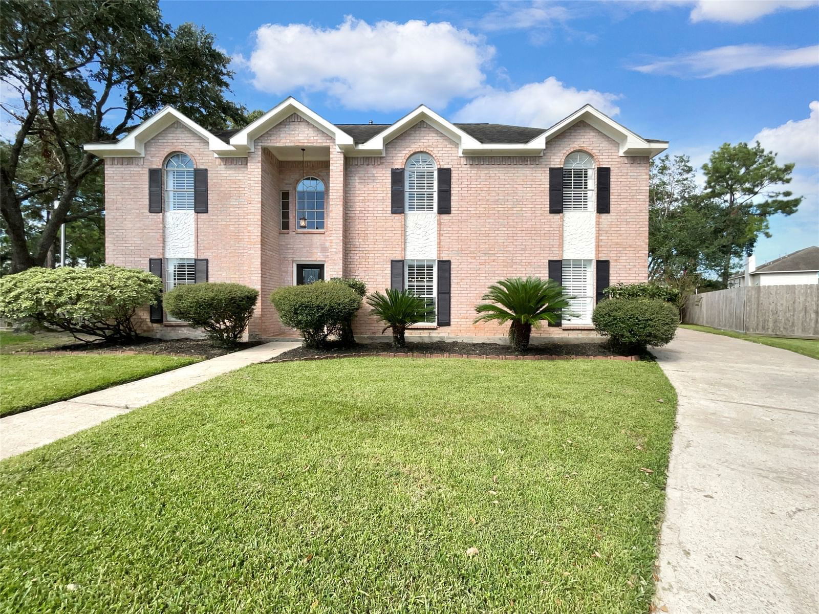 Real estate property located at 706 Juliabora, Galveston, Sunset Meadows Estates Sec 2, Friendswood, TX, US