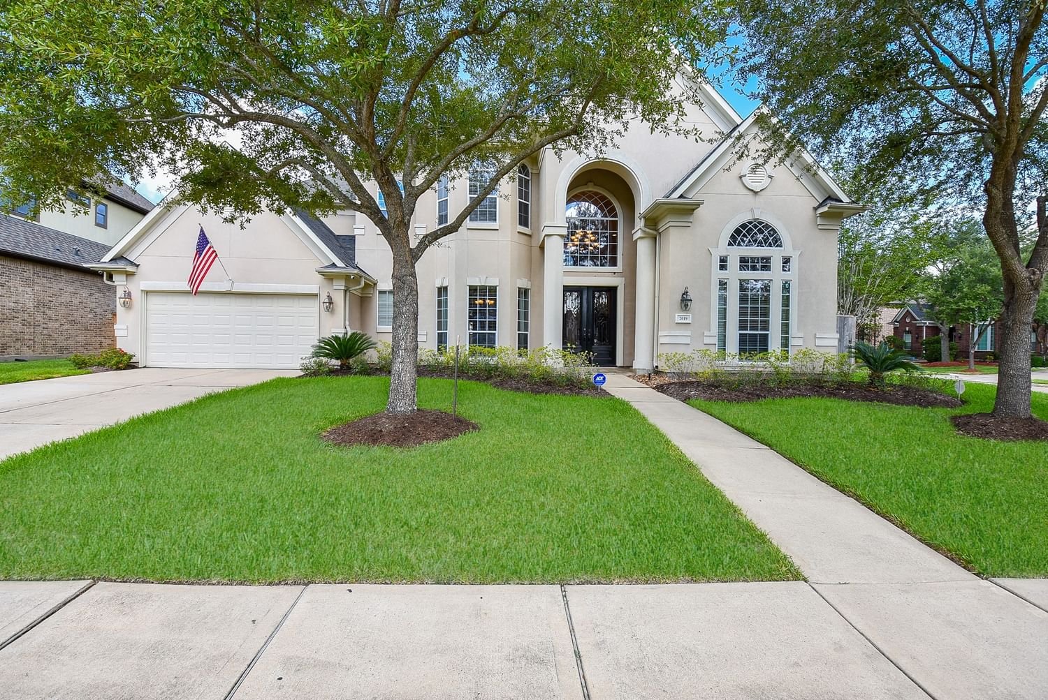 Real estate property located at 2019 Shadow Bend, Fort Bend, Greatwood Shores, Sugar Land, TX, US
