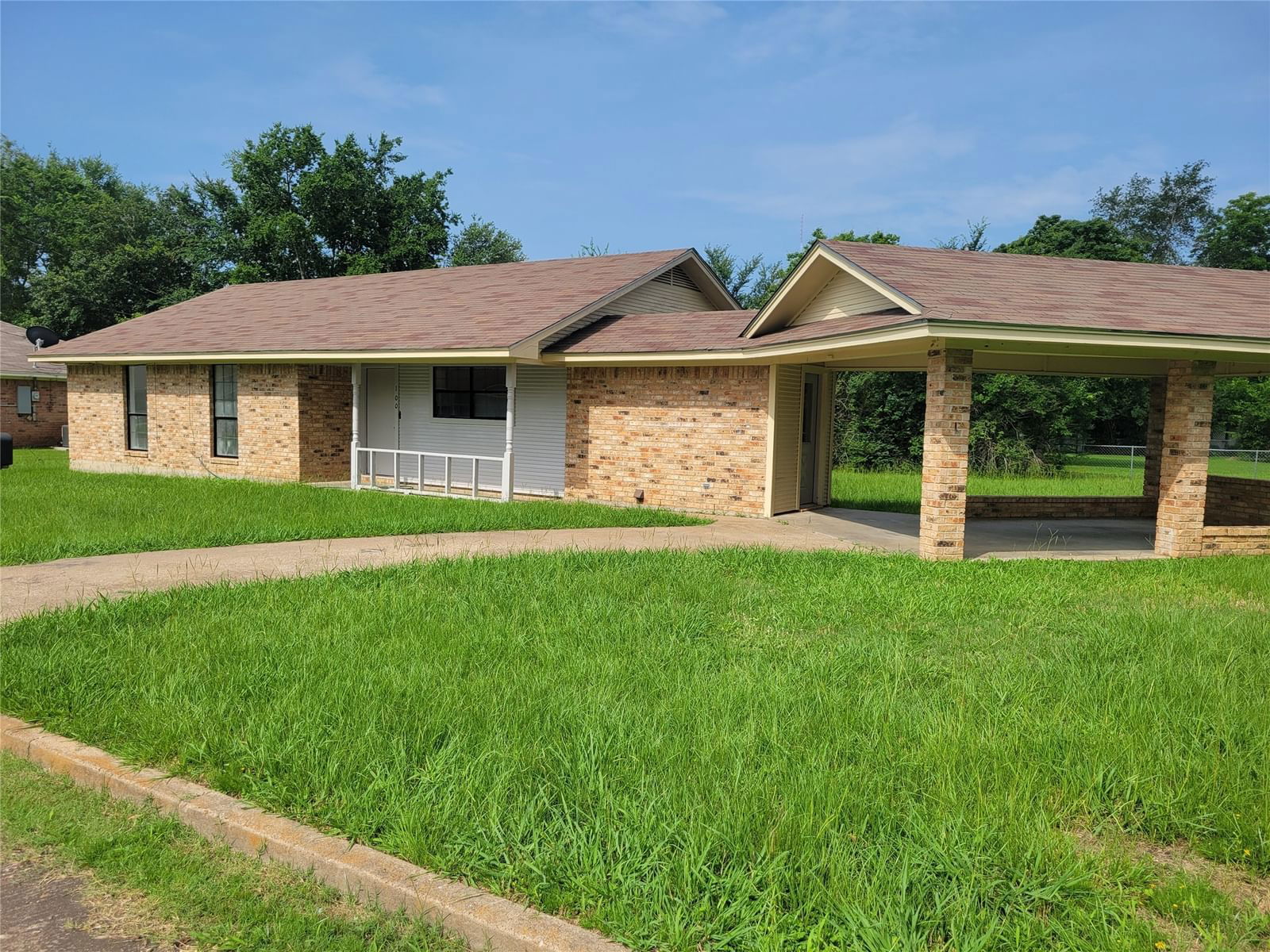 Real estate property located at 100 J B Mcduff, Houston, Park Terrace Sub #4 Sec 1, Crockett, TX, US
