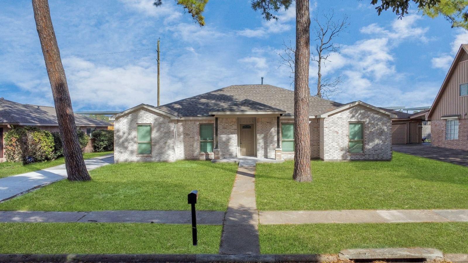 Real estate property located at 2027 Millhouse, Harris, Memorial Hills Sec 04 R/P, Houston, TX, US