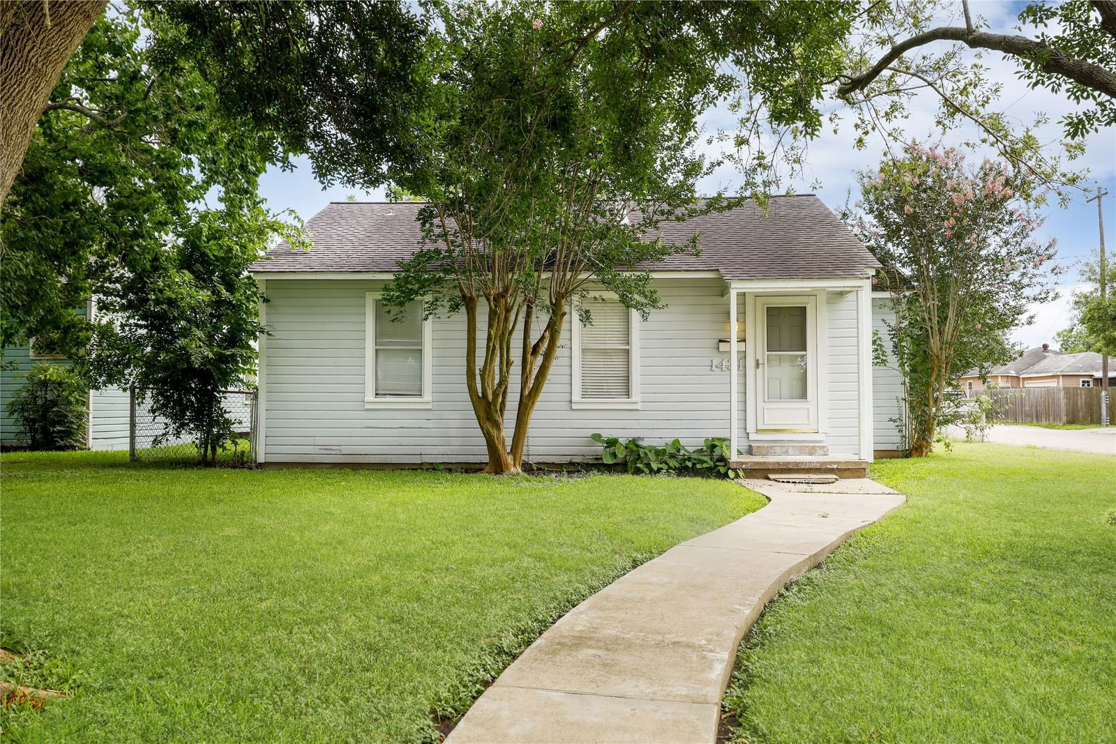 Real estate property located at 1431 W 7th St, Brazoria, Freeport, Freeport, TX, US