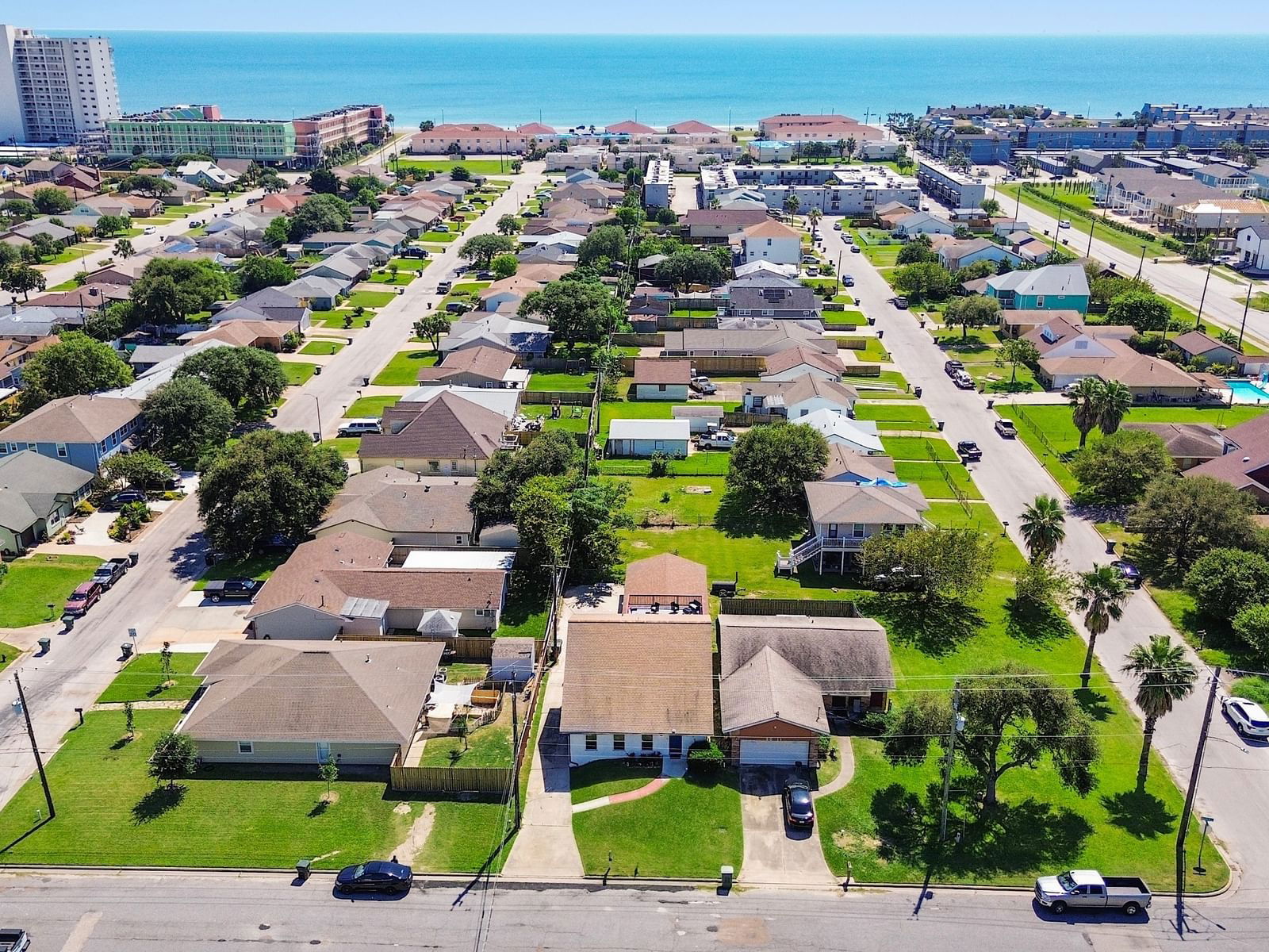 Real estate property located at 8007 Beluche, Galveston, Trimble & Lindsey Sec 1, Galveston, TX, US