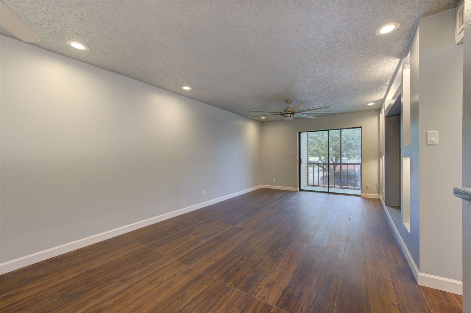 Real estate property located at 10110 Forum West #527, Harris, Winfield Condo, Houston, TX, US