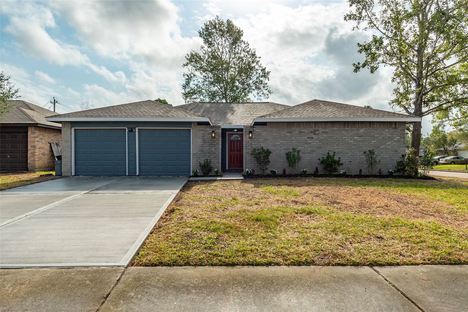 Real estate property located at 2415 Planters, Harris, Heritage Park Sec 06, Friendswood, TX, US