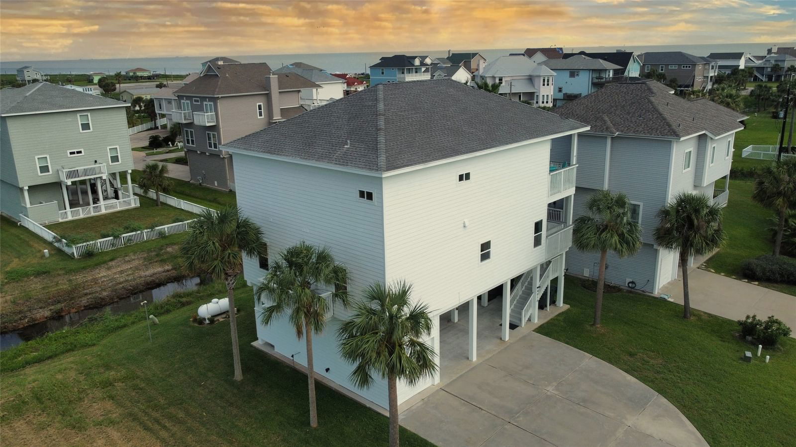 Real estate property located at 4010 Shallow Reef, Galveston, Pirates Beach, Galveston, TX, US