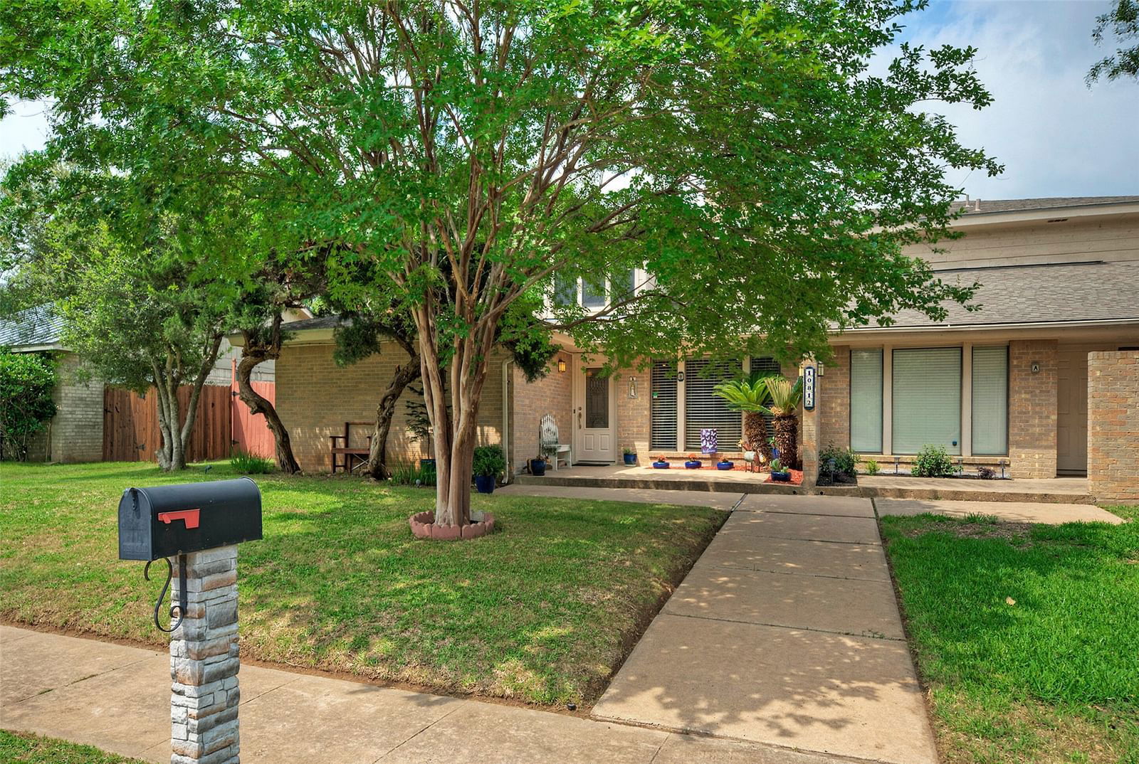 Real estate property located at 10812 Pinehurst #2, Travis, Nordic Condo, Austin, TX, US