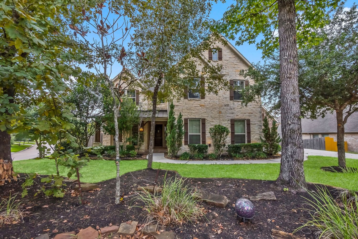 Real estate property located at 2031 Hidden Paradise, Montgomery, Graystone Hills 14, Conroe, TX, US