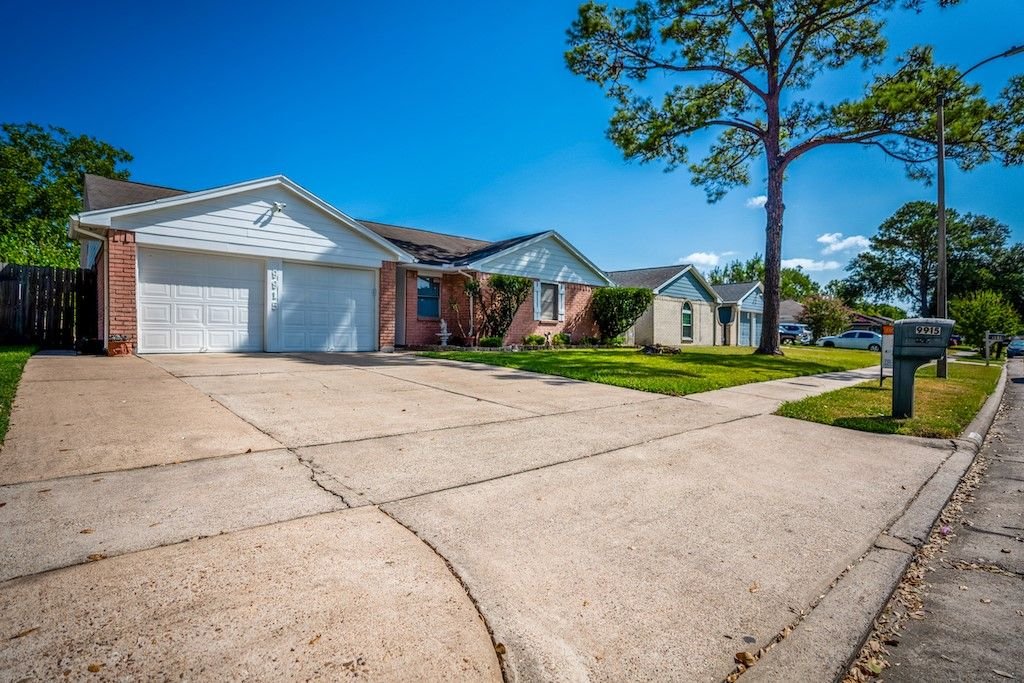 Real estate property located at 9915 Shell Rock, Harris, La Porte, TX, US