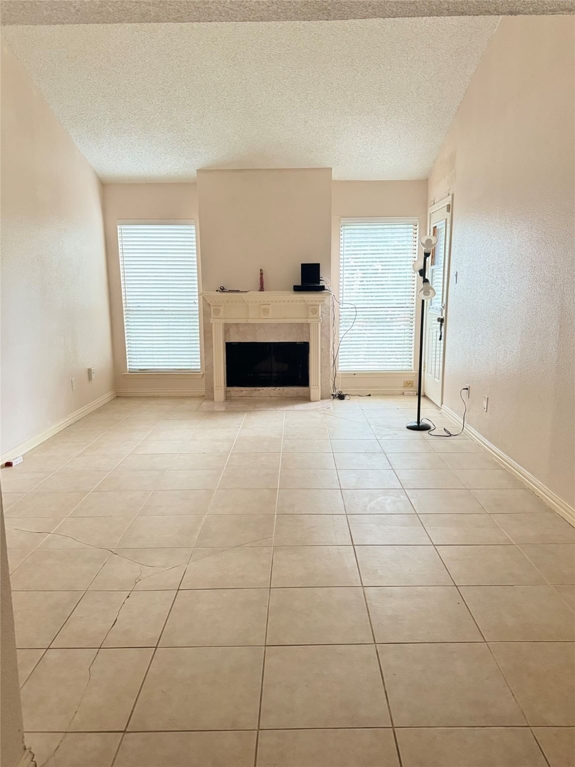 Real estate property located at 10053 Westpark #342, Harris, Idlewood Condo, Houston, TX, US