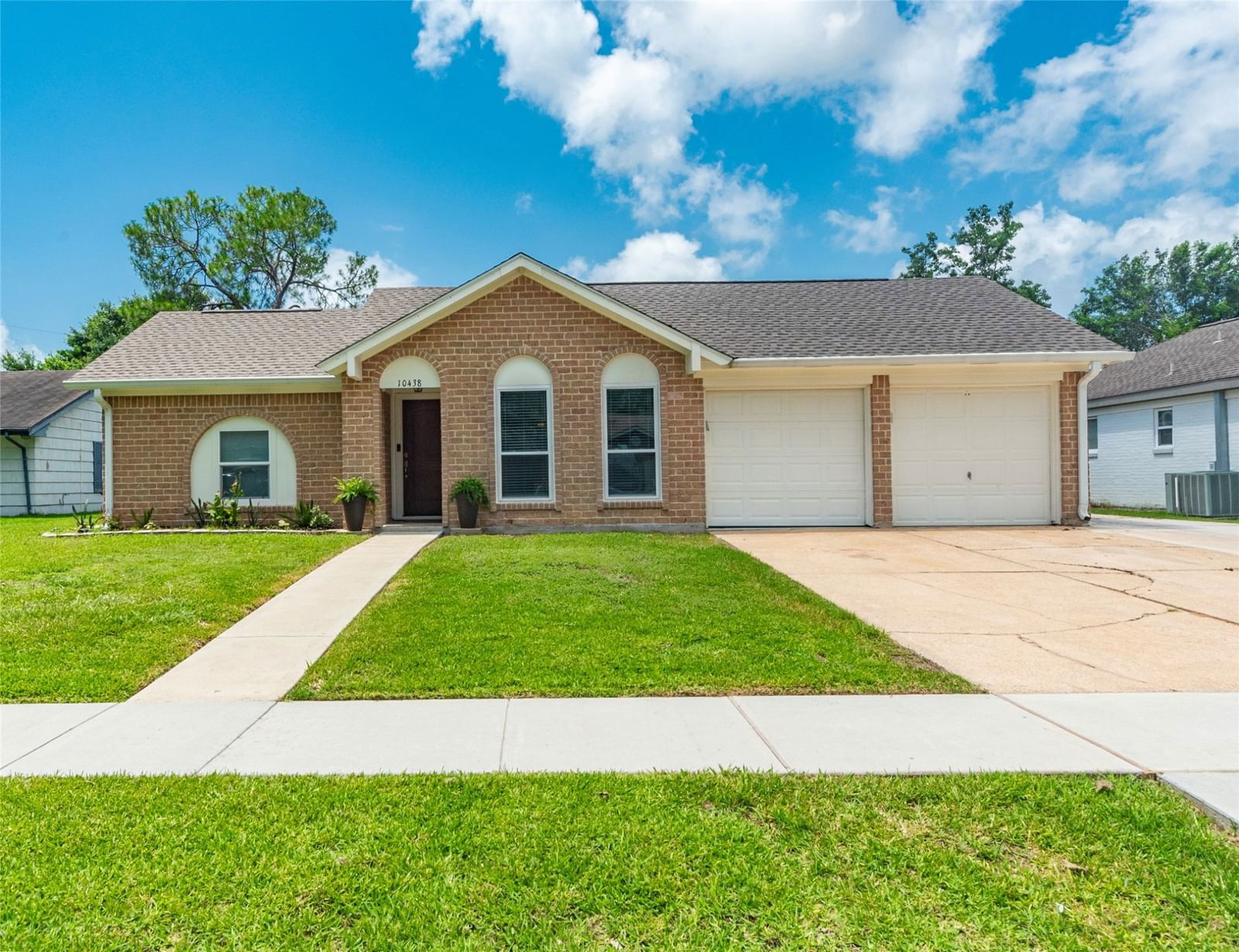 Real estate property located at 10438 Quiet Hill, Harris, Fairmont Park Sec 02, La Porte, TX, US