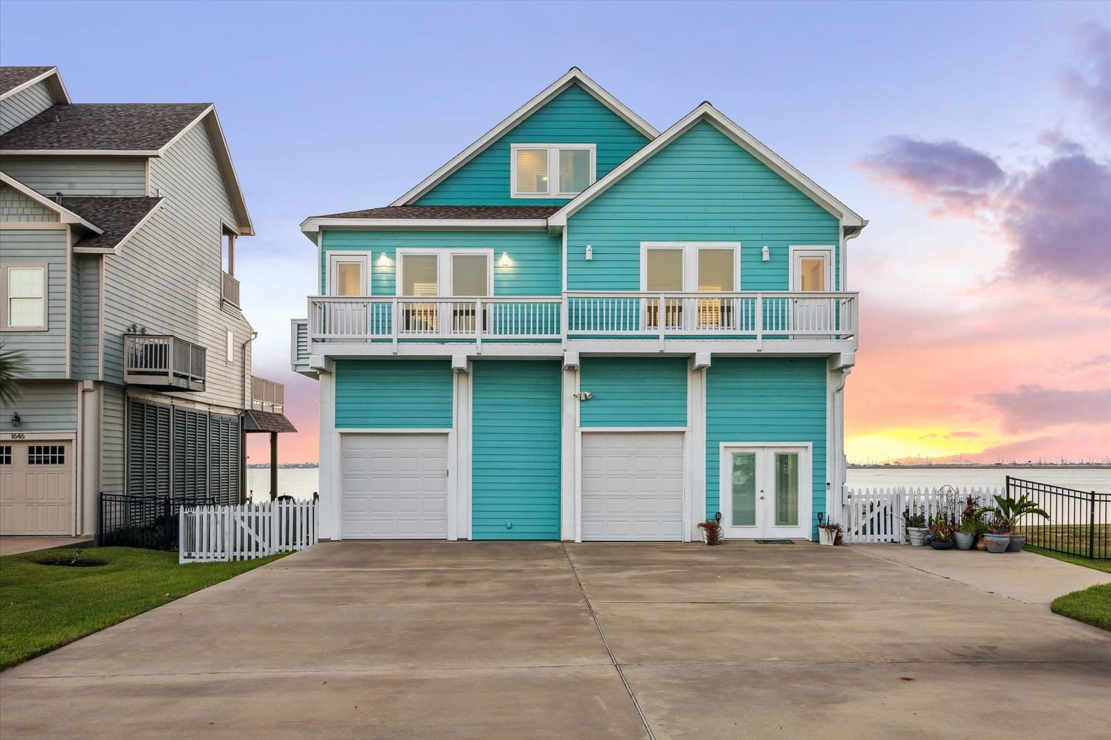 Real estate property located at 1640 Windsong, Galveston, Tiki Island 8, Tiki Island, TX, US