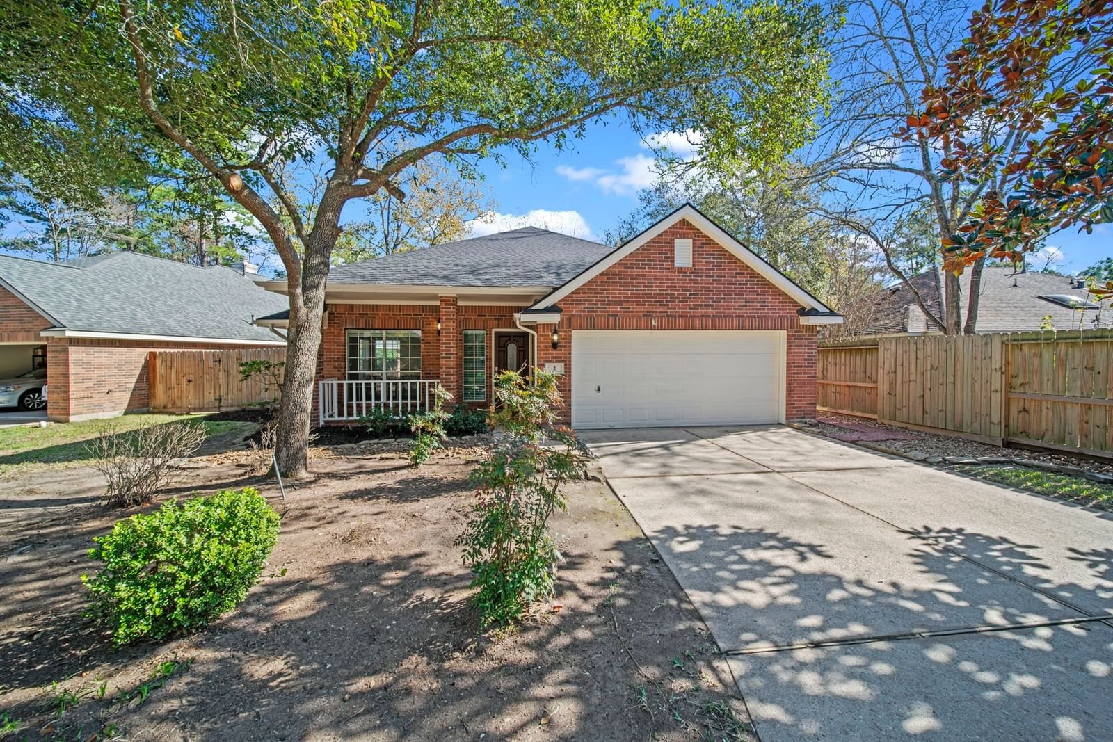 Real estate property located at 2 Paddock Pines, Montgomery, Woodlands Village of Alden Bridge, The Woodlands, TX, US