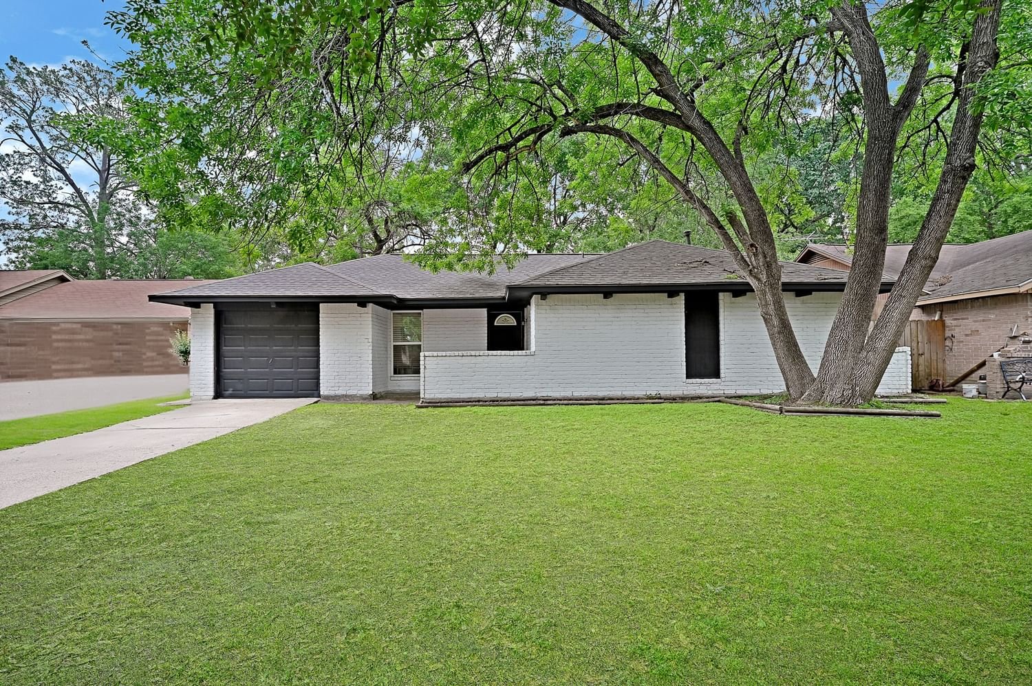 Real estate property located at 9222 Woodland Oaks, Harris, Woodland Oaks Sec 01, Houston, TX, US
