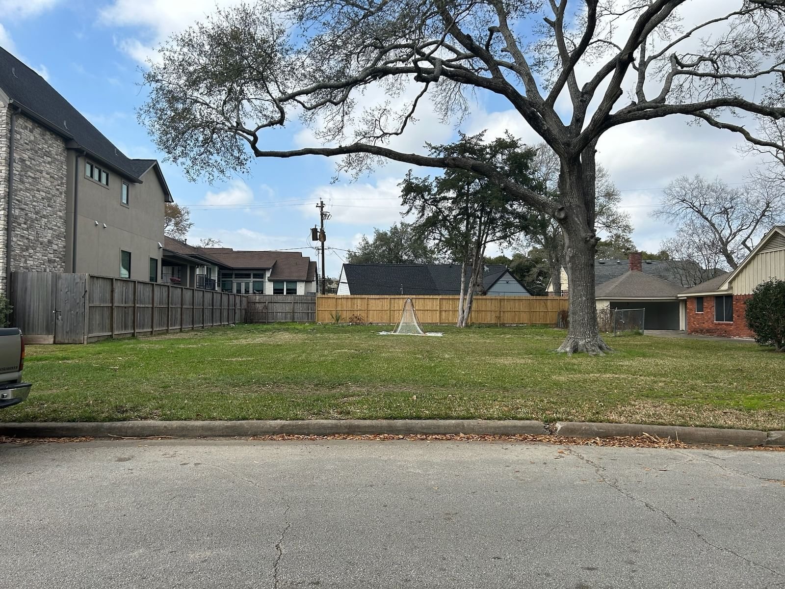 Real estate property located at 5010 Yarwell, Harris, Meyerland Sec 08 R/P A, Houston, TX, US