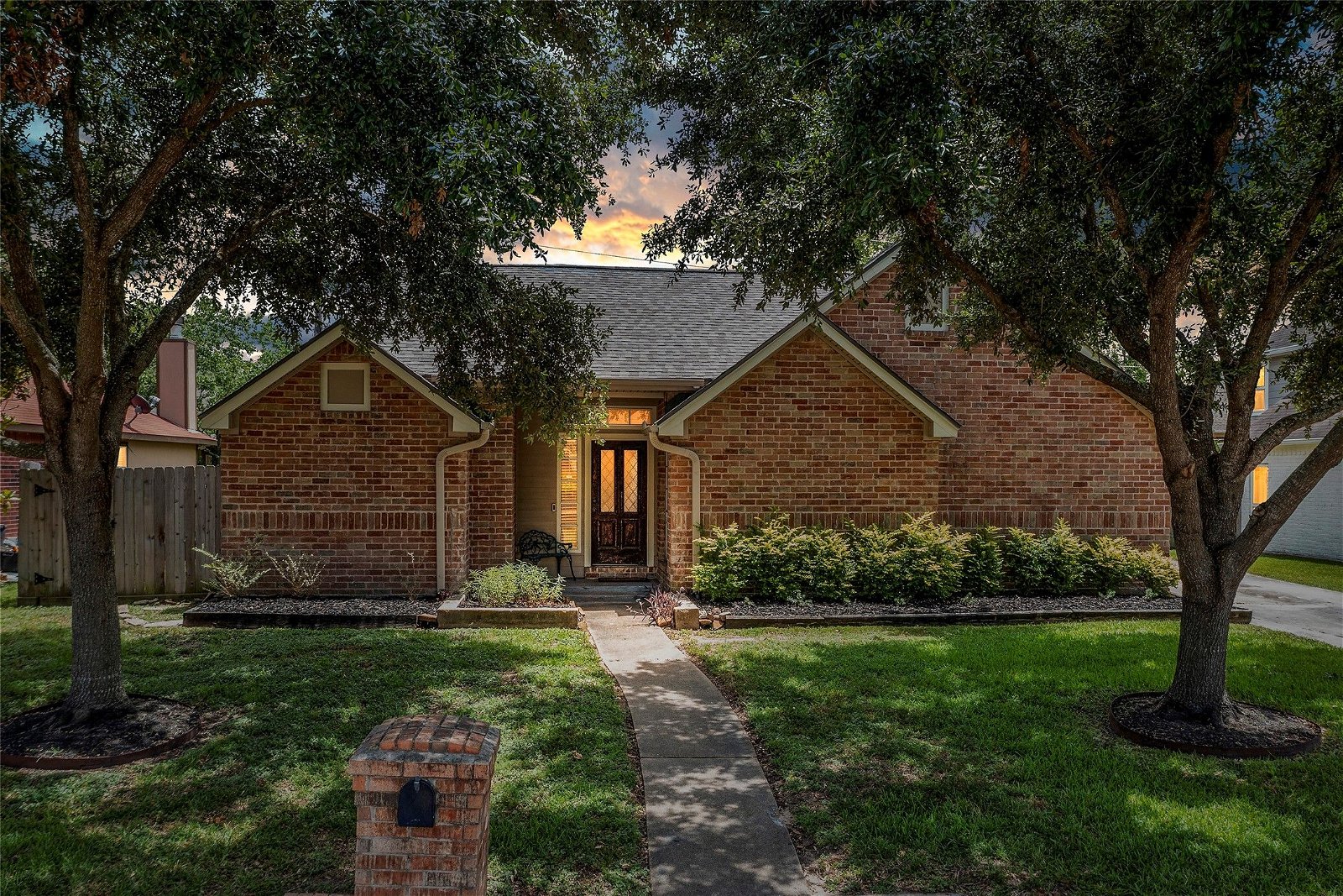 Real estate property located at 10515 Mills Cove, Harris, Houston, TX, US