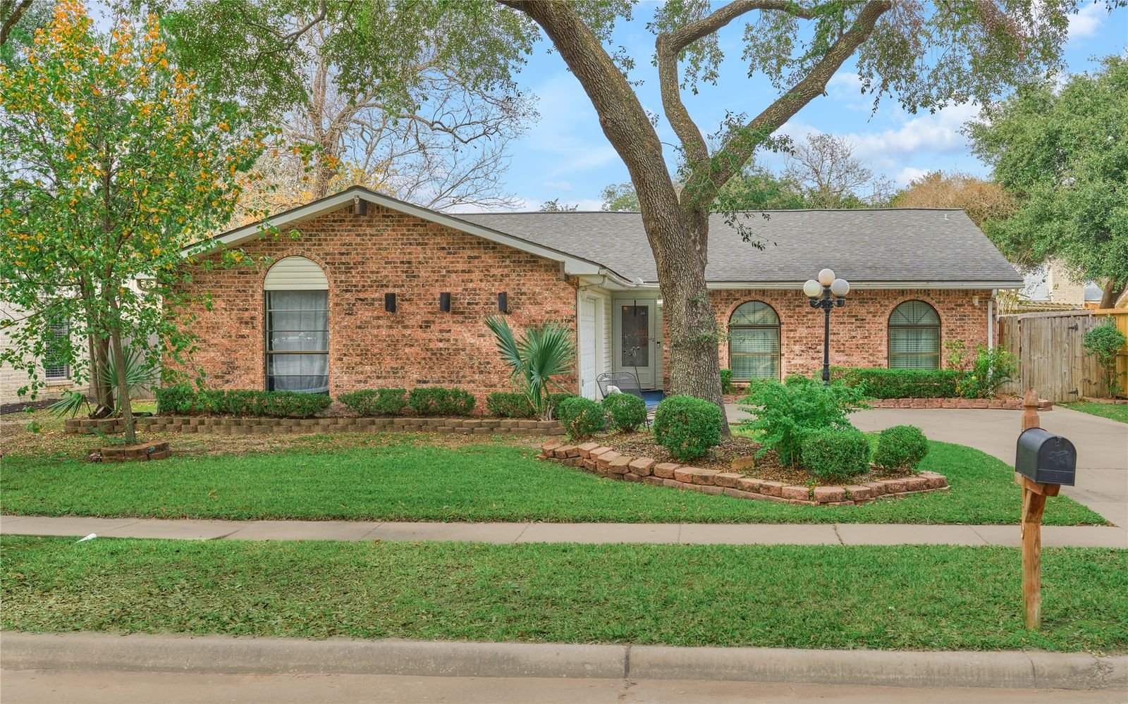 Real estate property located at 3910 Chapel Square, Harris, Cypressdale, Spring, TX, US