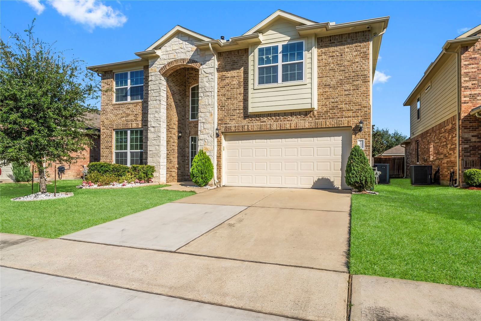 Real estate property located at 12042 Rockridge Falls, Harris, Willow Falls Sec 4, Tomball, TX, US