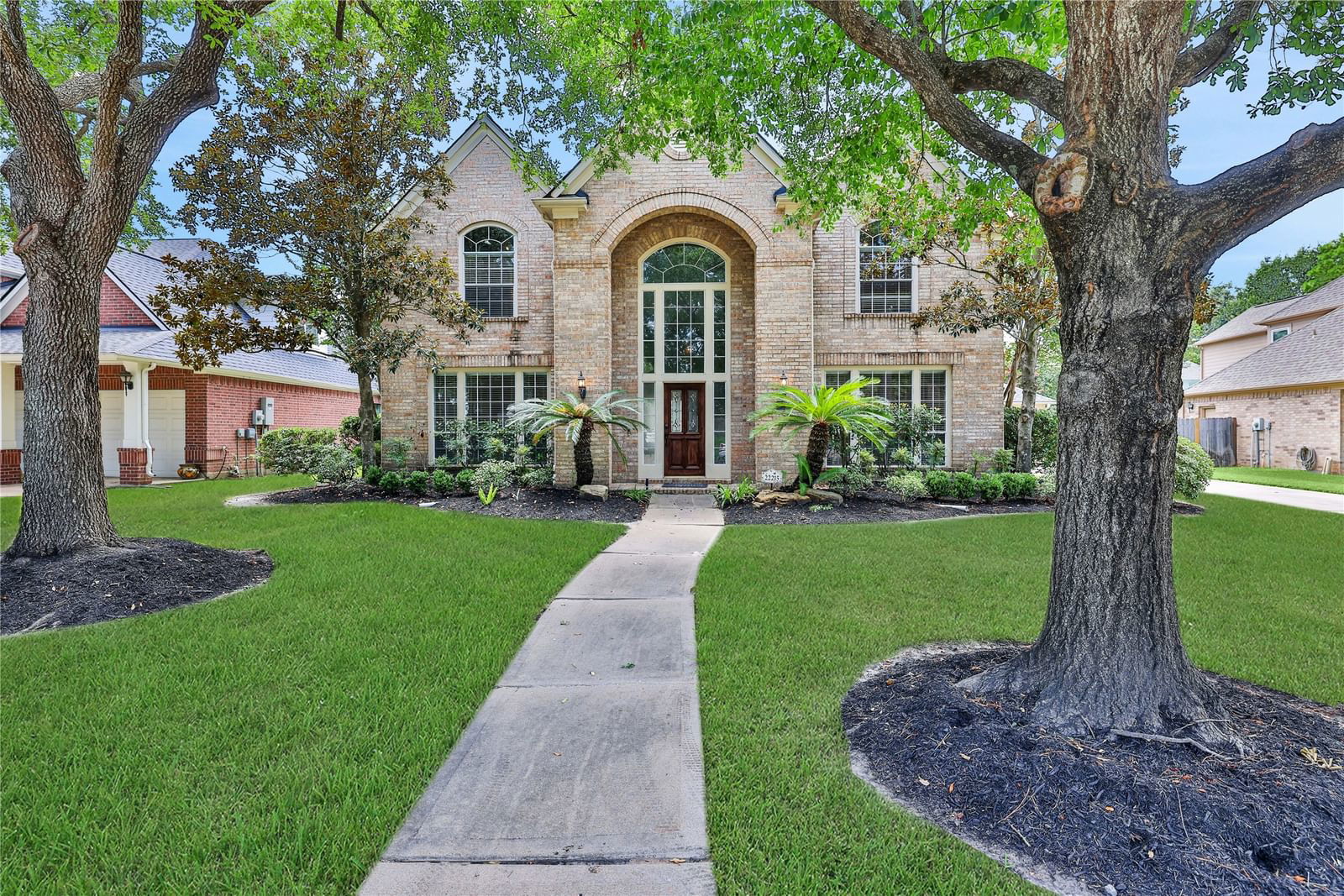 Real estate property located at 22215 Lake Village, Harris, Cinco Ranch N Lake Village Sec, Katy, TX, US