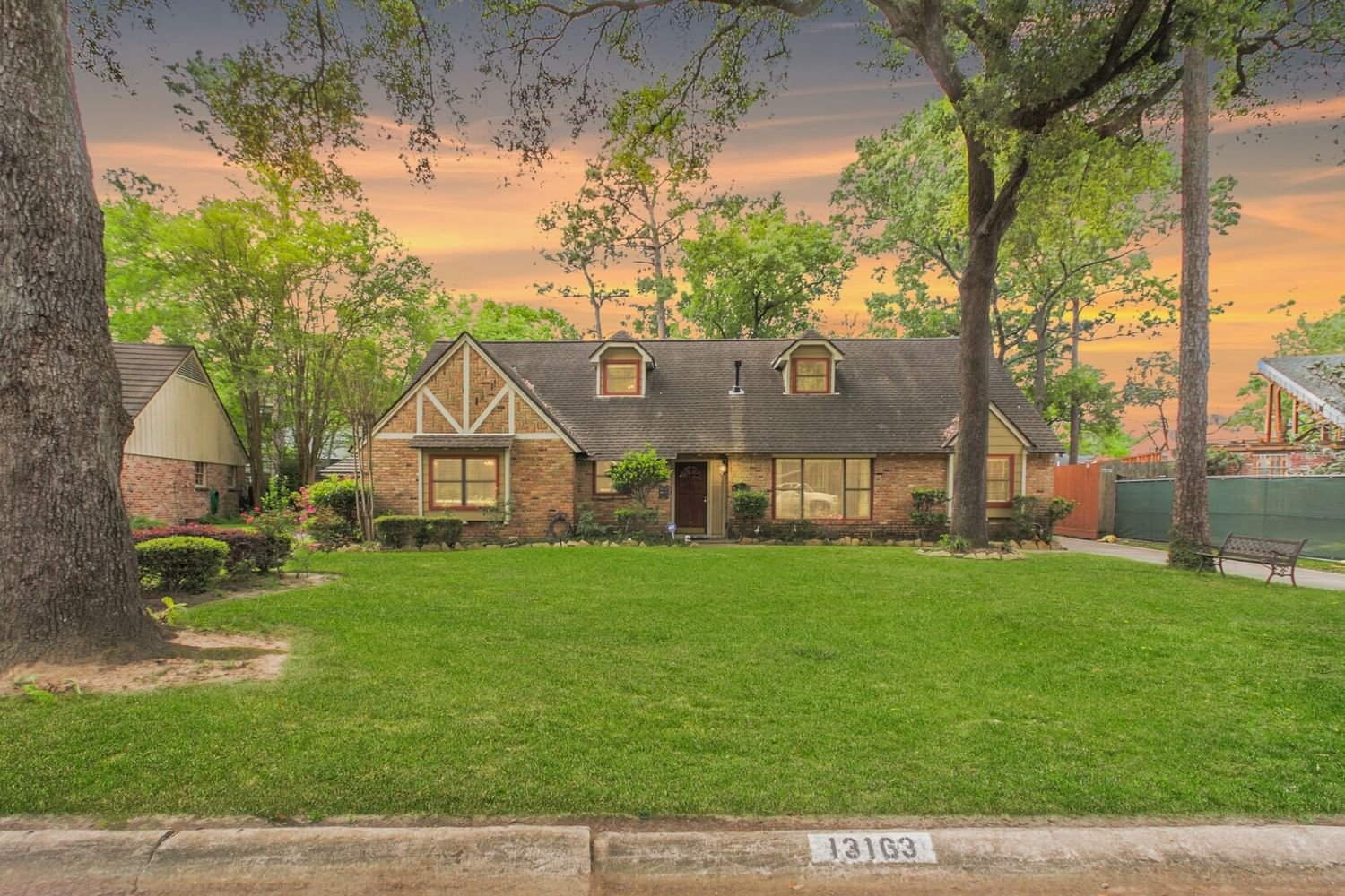 Real estate property located at 13163 Rummel Creek, Harris, Rustling Oaks, Houston, TX, US