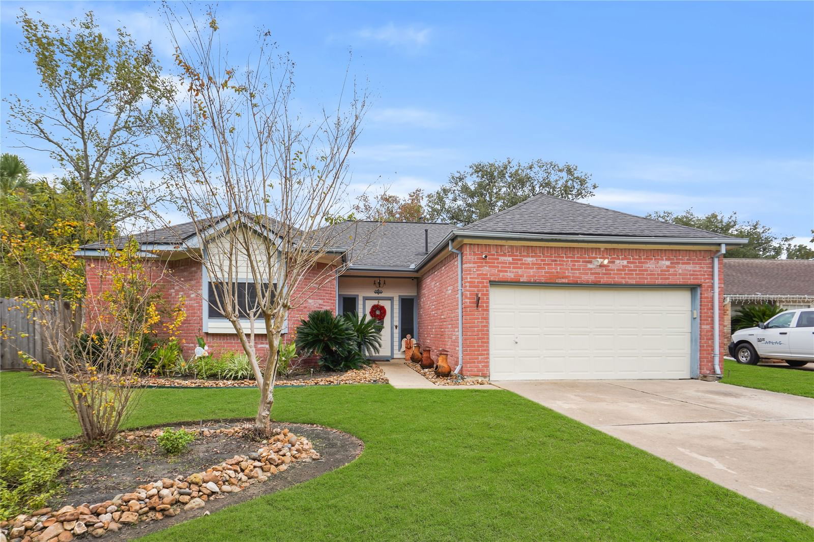 Real estate property located at 18623 Sweetjasmine, Harris, Oakwood Glen West, Spring, TX, US