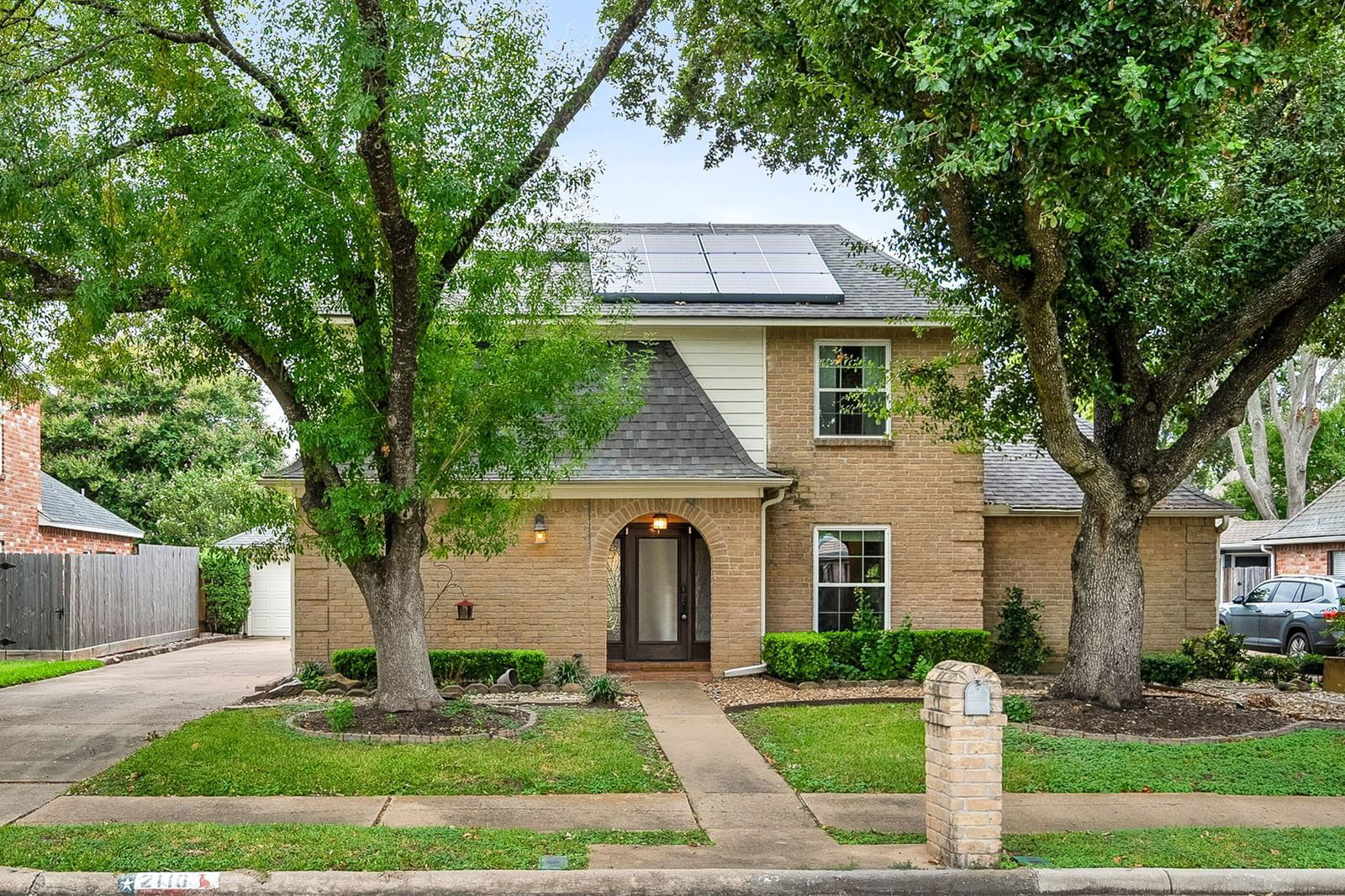 Real estate property located at 2110 Willowlake, Harris, Shadowbriar, Houston, TX, US