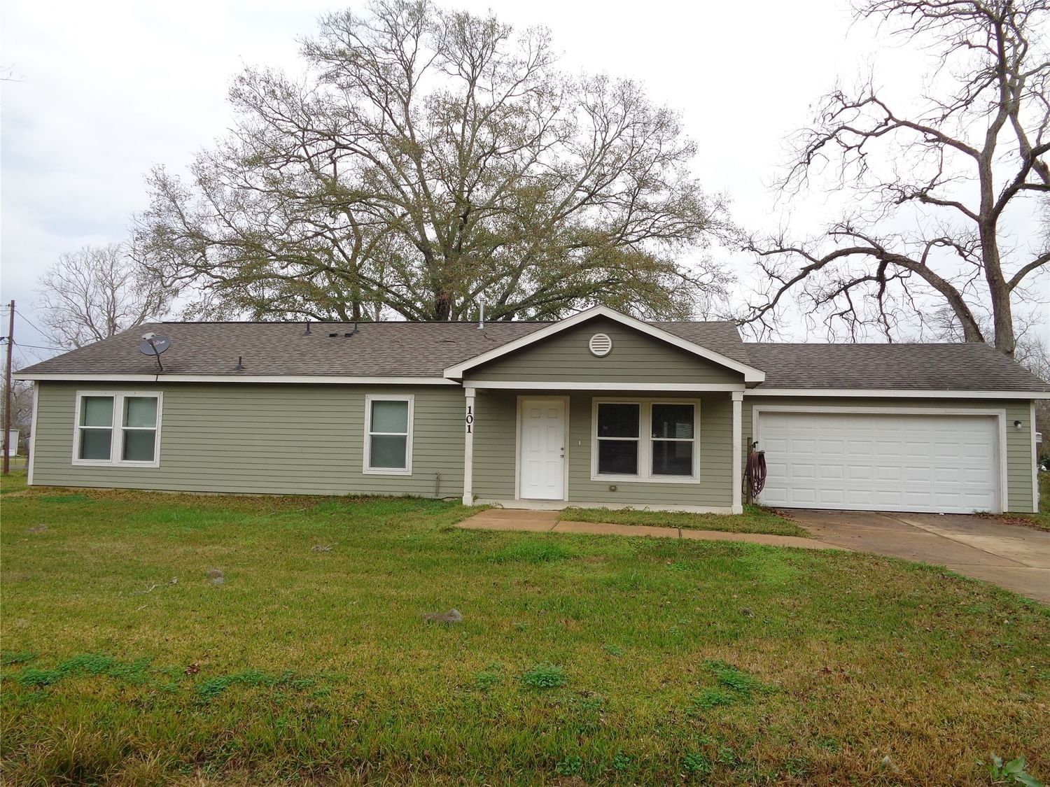 Real estate property located at 101 Francis, Brazoria, Early Sweeny, Sweeny, TX, US