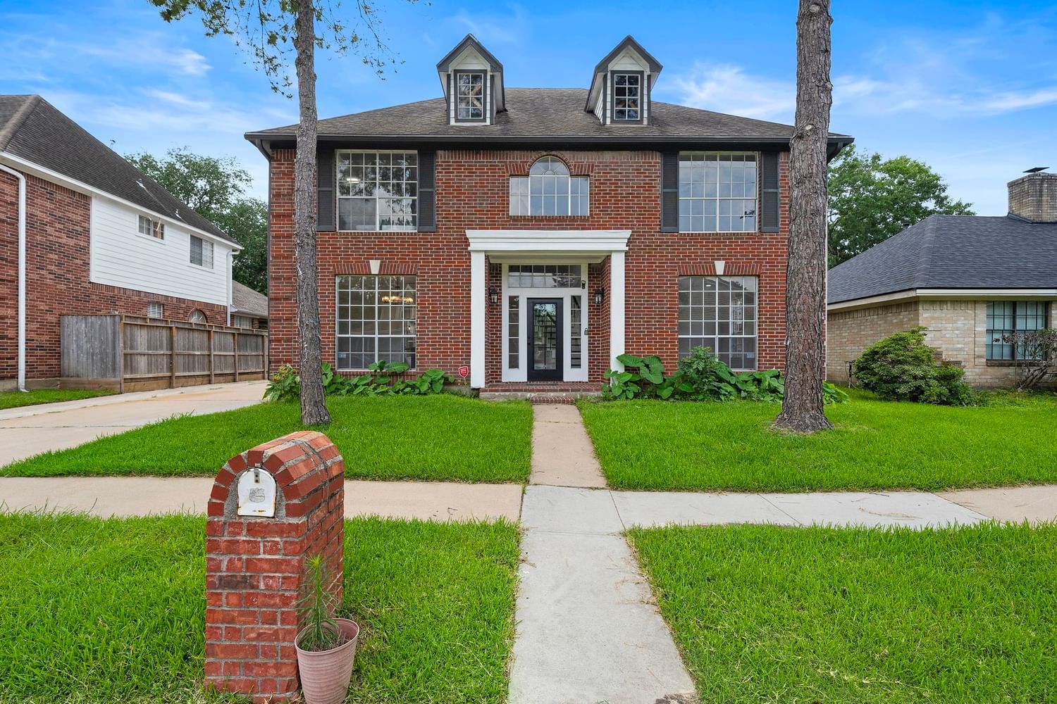 Real estate property located at 2810 Hollow Creek, Harris, Parkhollow Place, Houston, TX, US