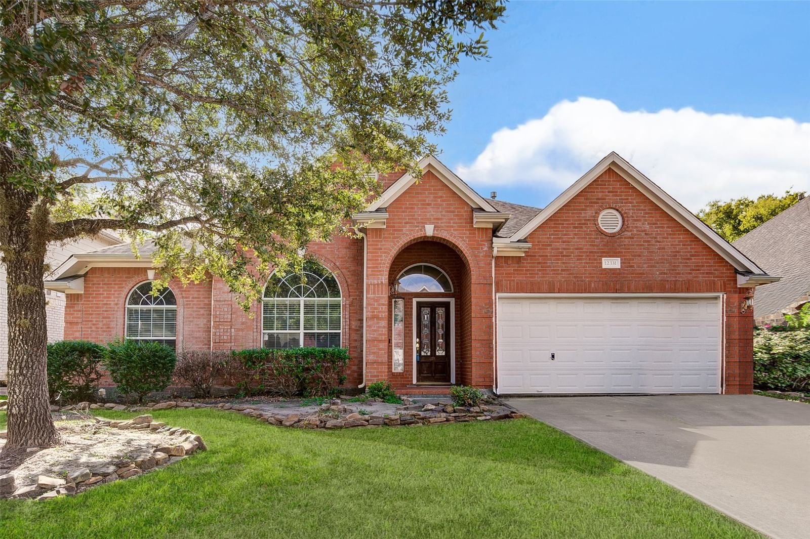 Real estate property located at 12331 Maily Meadow, Fort Bend, ASHFORD LAKES, Sugar Land, TX, US