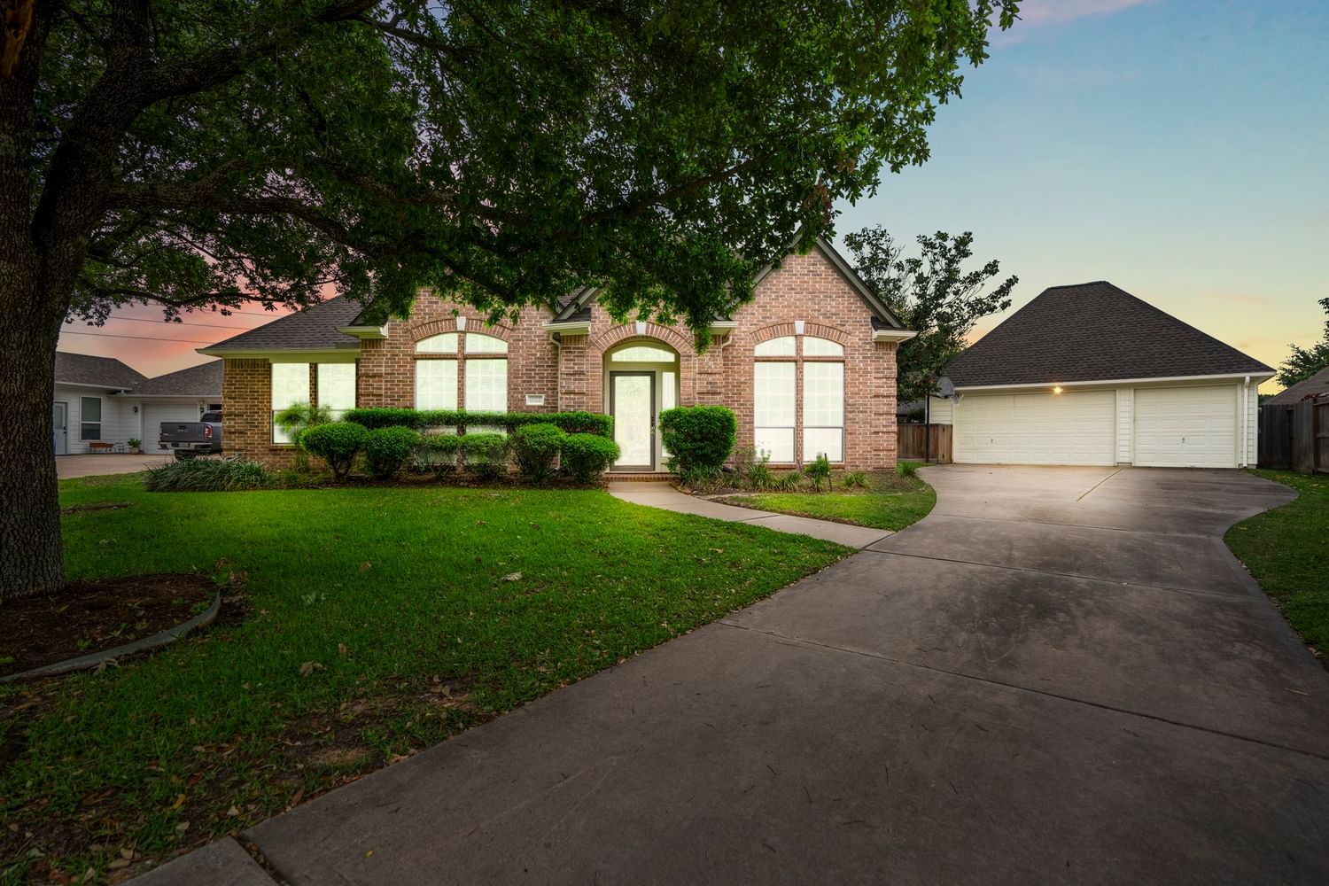 Real estate property located at 9722 Caritas, Harris, Crossroads Park Sec 04, Houston, TX, US