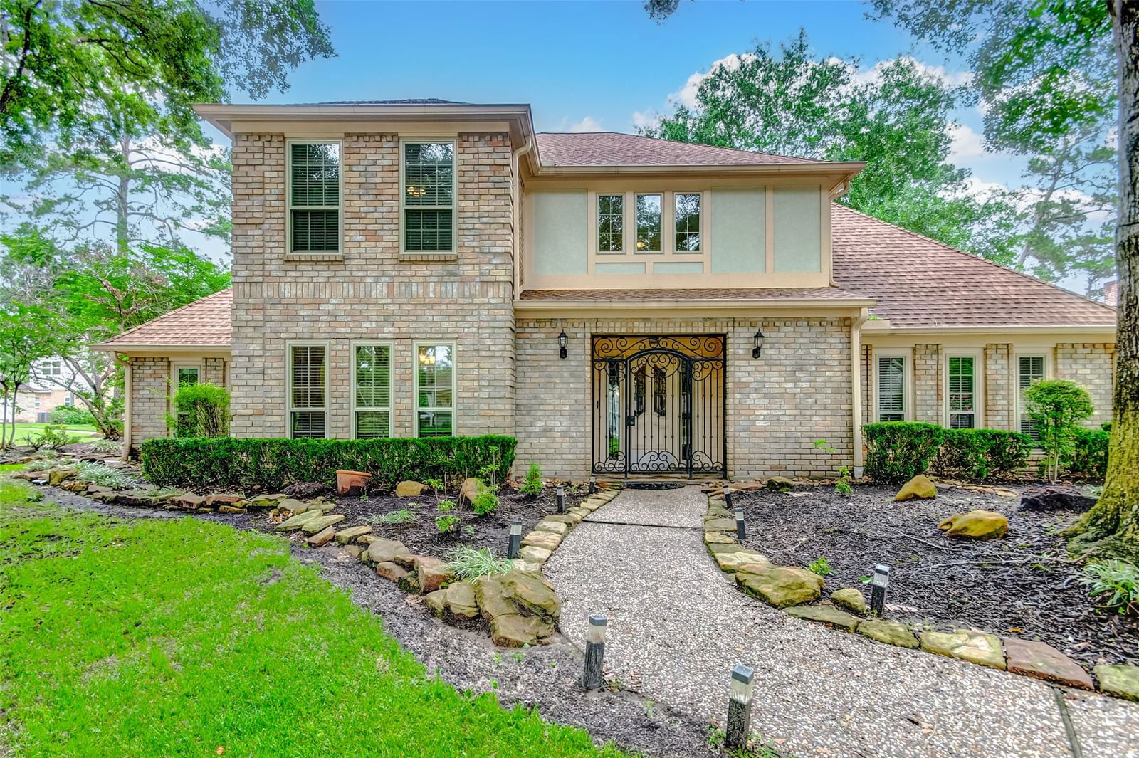 Real estate property located at 18326 Lake Oaks, Harris, Cypresswood Sec 09, Spring, TX, US