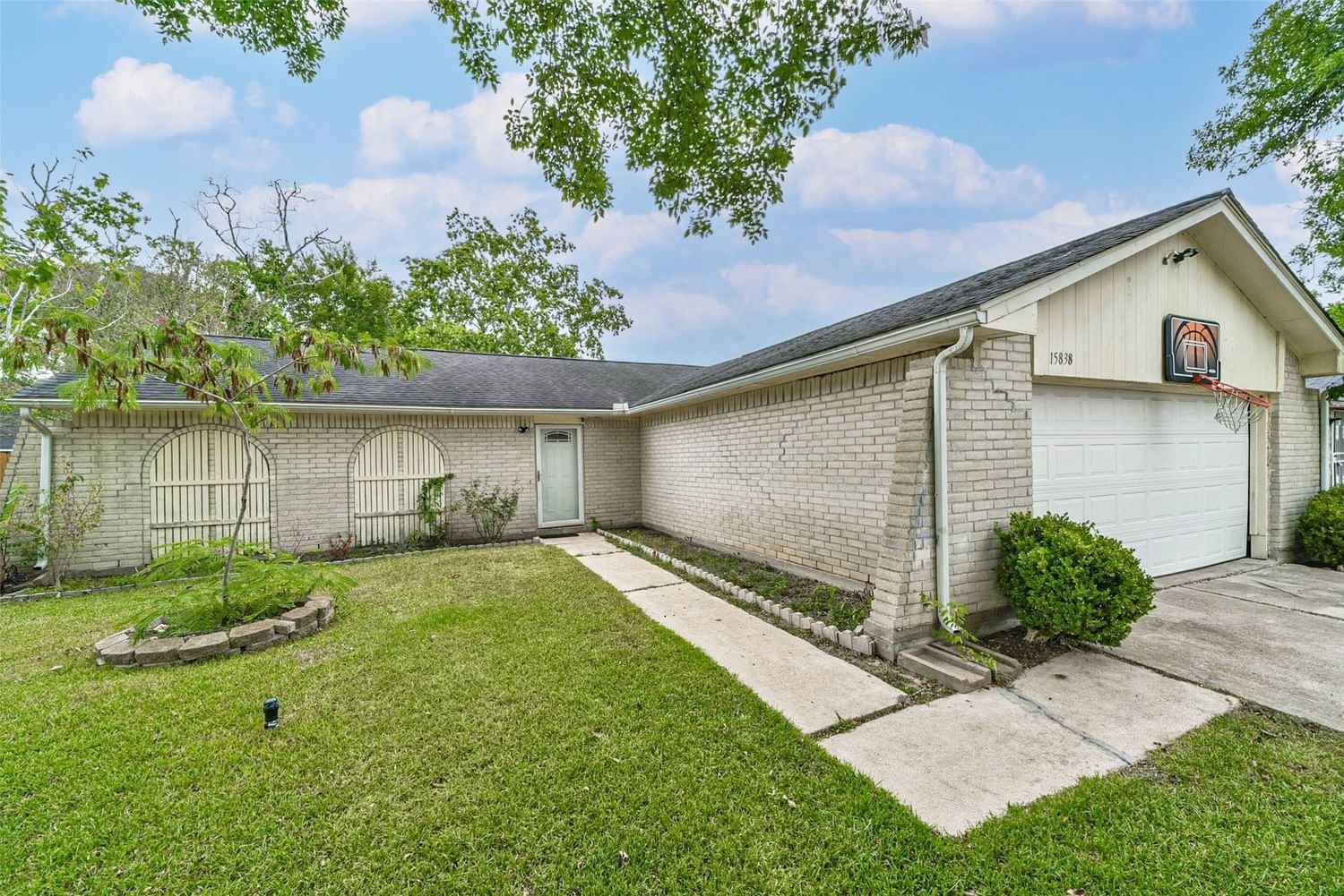 Real estate property located at 15838 Gatebriar, Fort Bend, Briargate, Houston, TX, US