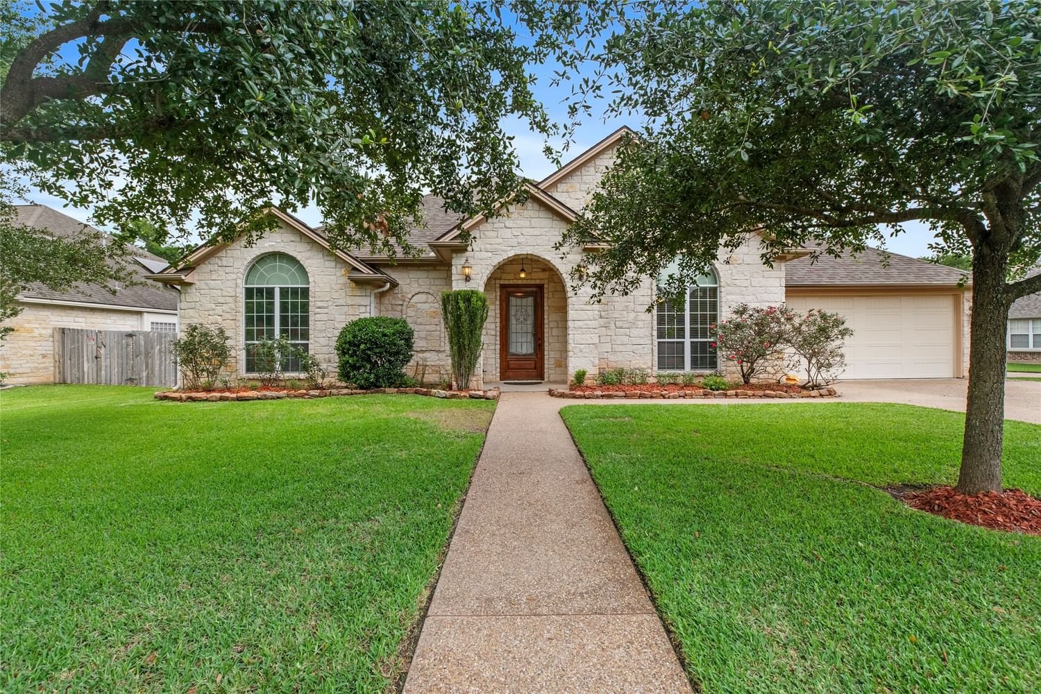 Real estate property located at 2116 Rockcliffe, Brazos, Castlegate Ph 02, College Station, TX, US