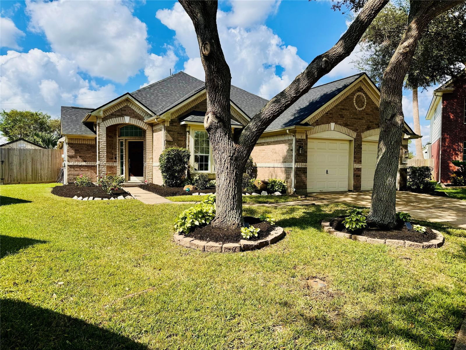 Real estate property located at 2148 Winding Springs, Galveston, Brittany Lakes, League City, TX, US