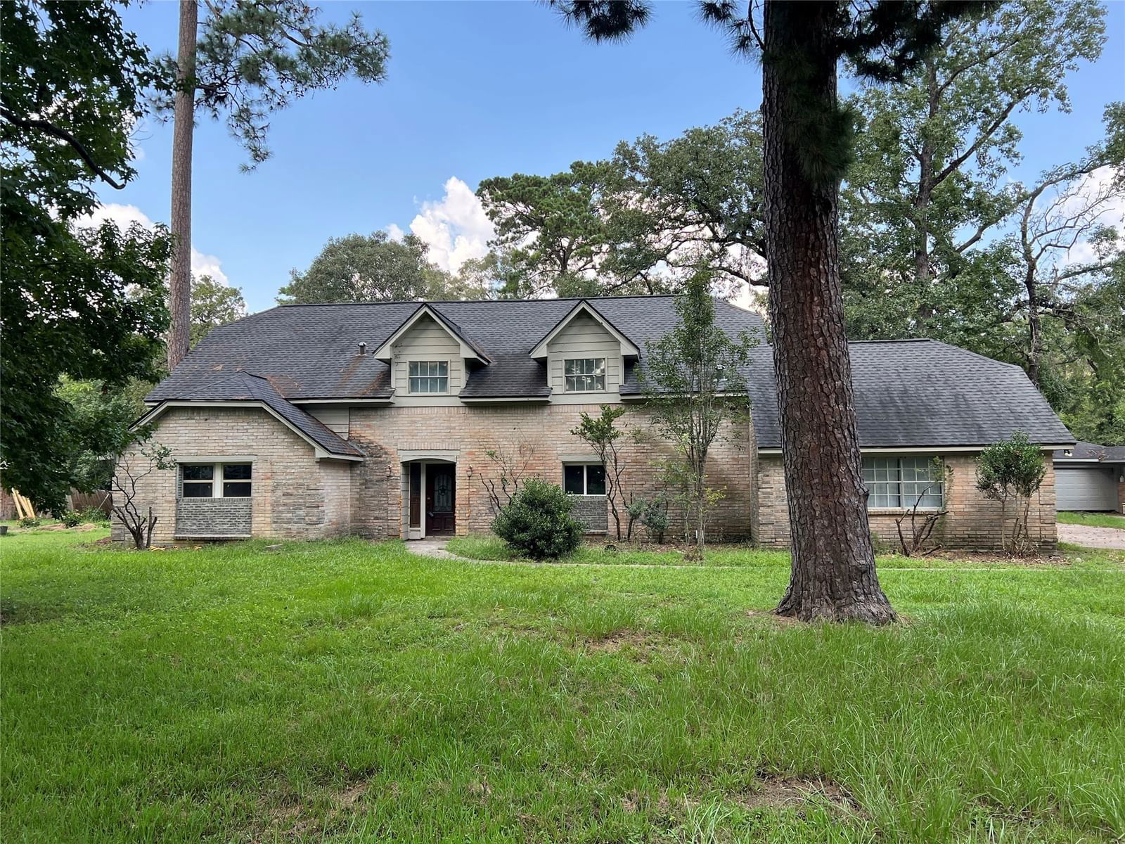 Real estate property located at 803 Glen Hollow, Montgomery, Riverbrook-Forest Hls Grn, Conroe, TX, US