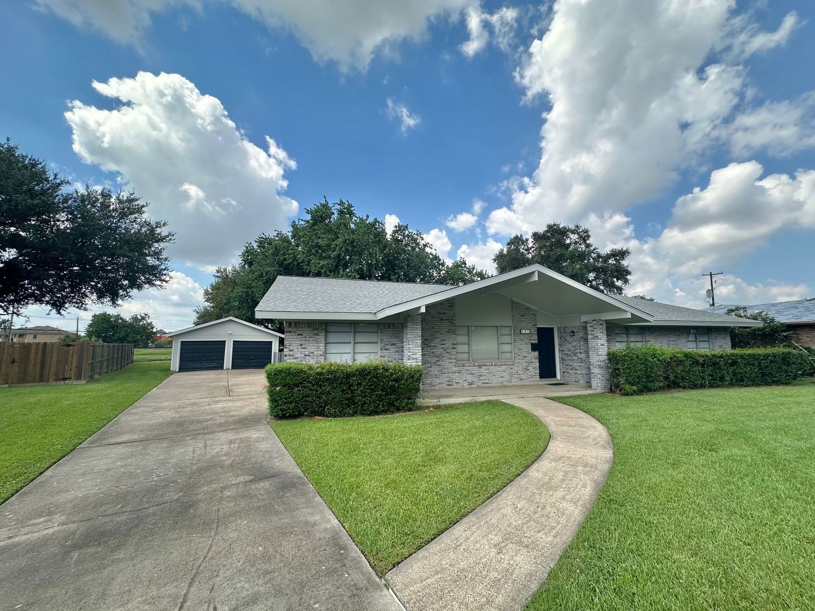 Real estate property located at 685 Birchwood, Jefferson, Ridgewood Manor 1, Port Neches, TX, US