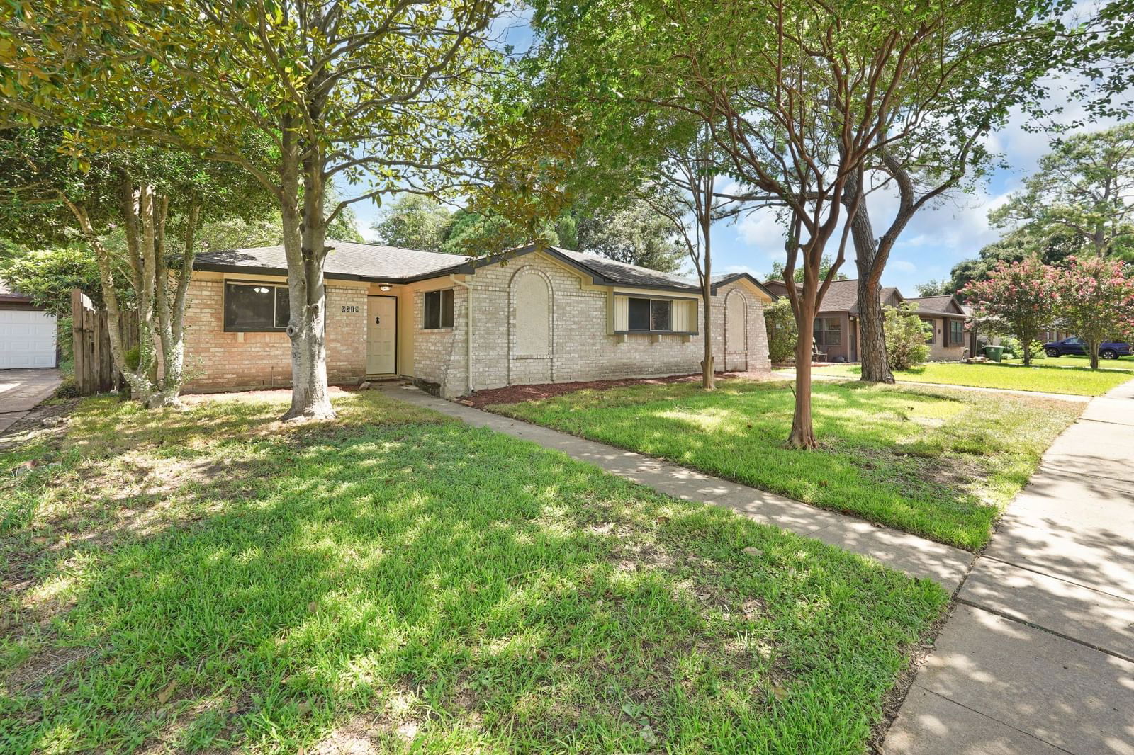 Real estate property located at 9219 Tooley, Harris, Braeburn Valley West Sec 01, Houston, TX, US