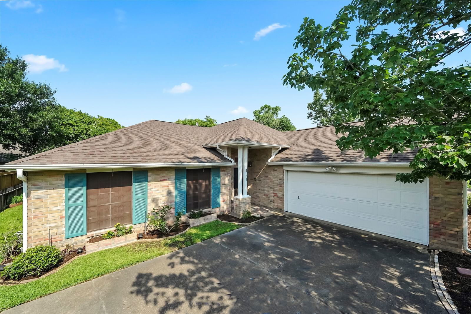 Real estate property located at 807 Maple Branch, Brazoria, Countryplace Sec 1, Pearland, TX, US