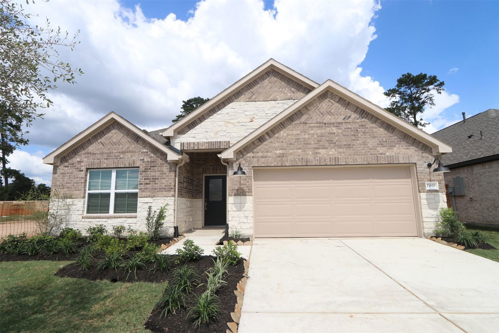 Real estate property located at 21810 Burgos Plaza, Harris, Sorella, Tomball, TX, US