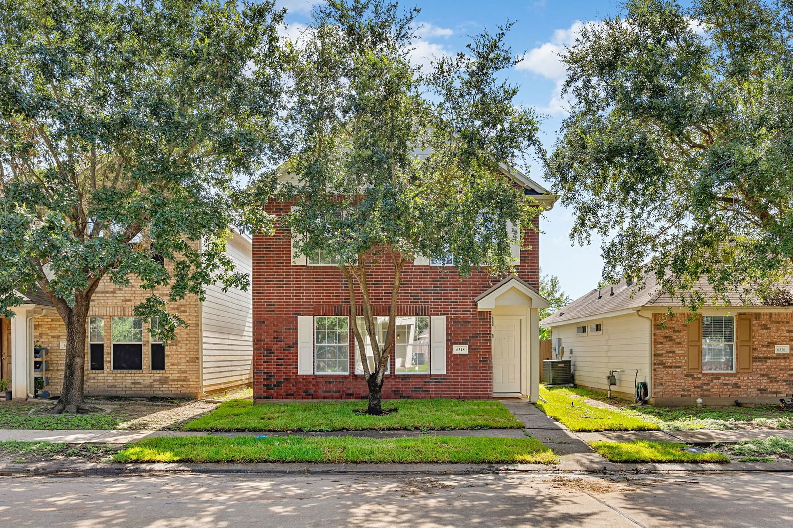 Real estate property located at 6318 Mountain Pines Lane, Harris, Austinville, Katy, TX, US