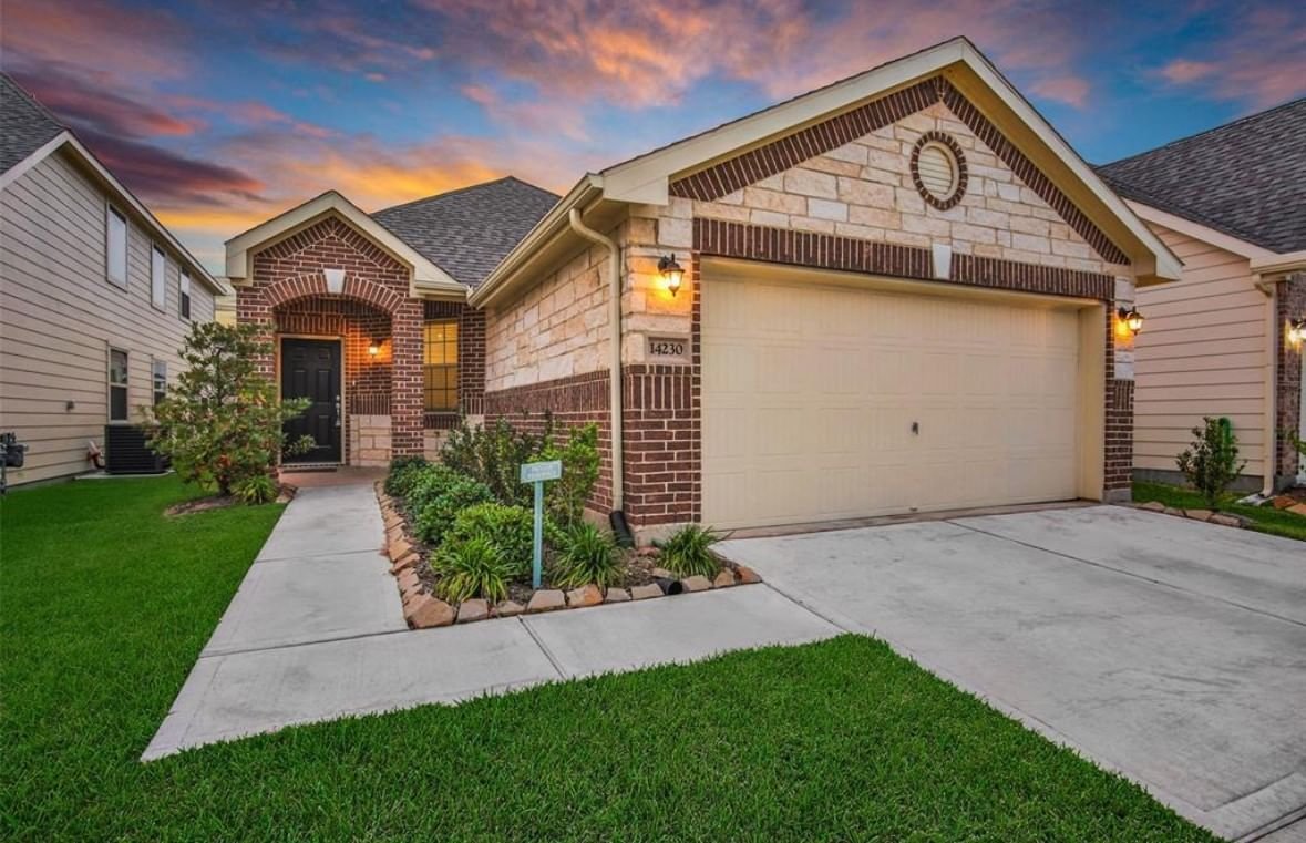 Real estate property located at 14230 Rim Side Trail, Harris, Bayou Oaks at West Orem, Houston, TX, US