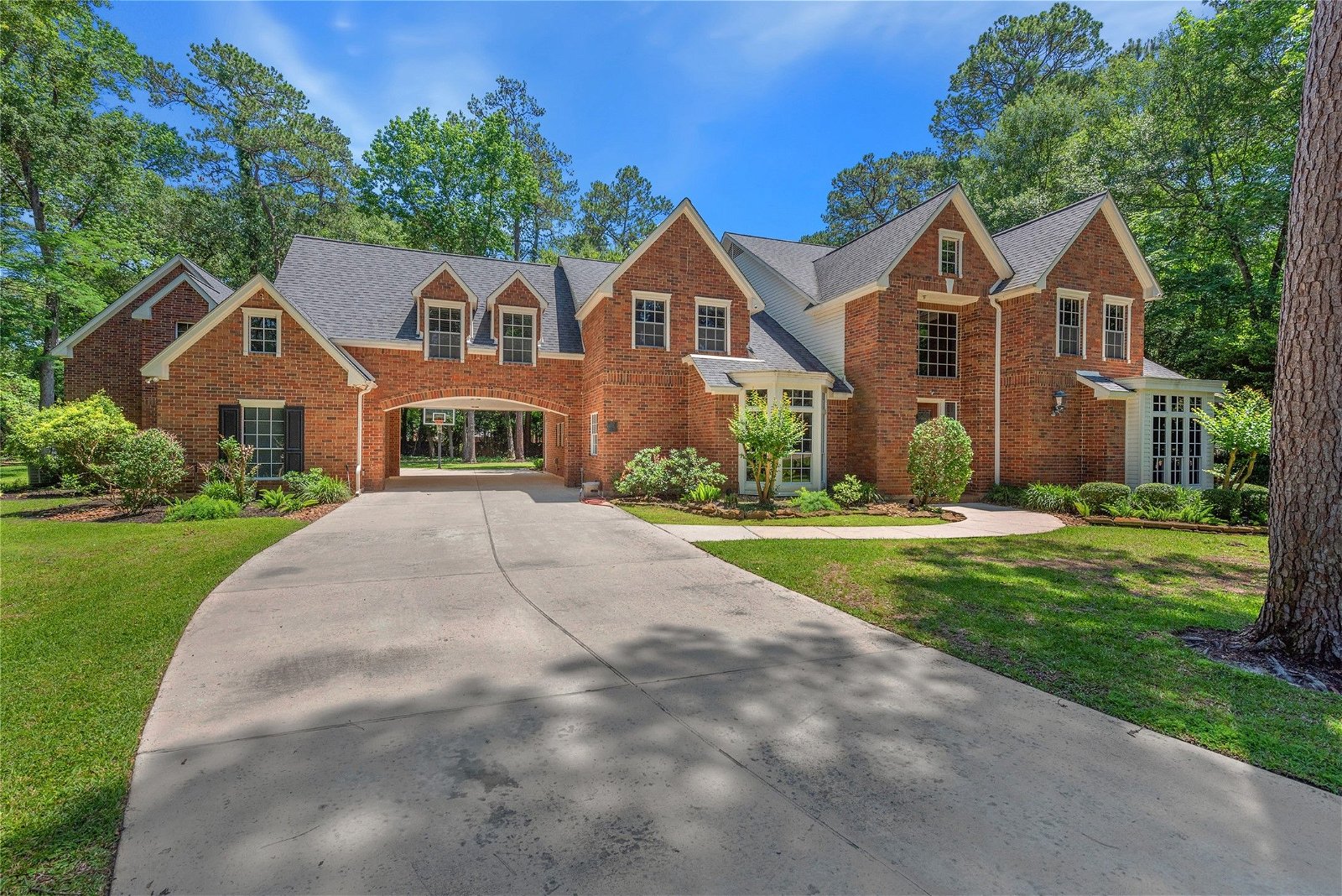 Real estate property located at 27 Misty Grove, Montgomery, The Woodlands, TX, US