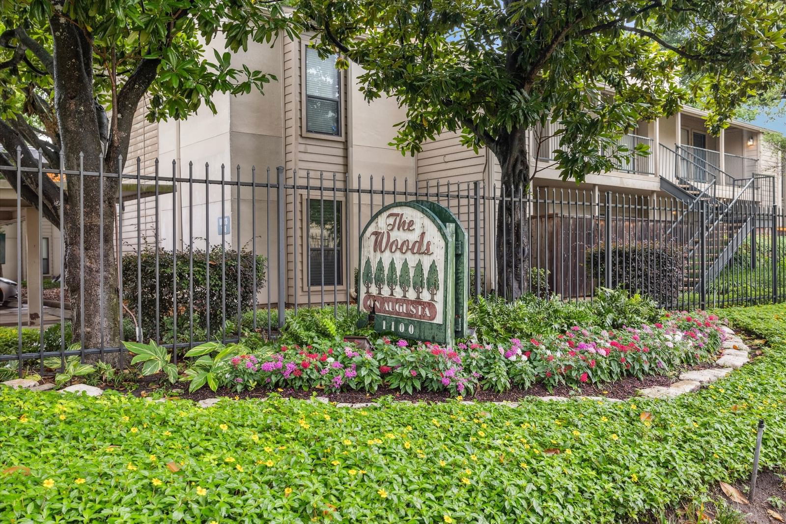 Real estate property located at 1100 Augusta #51, Harris, Woods On Augusta T/H Condo, Houston, TX, US