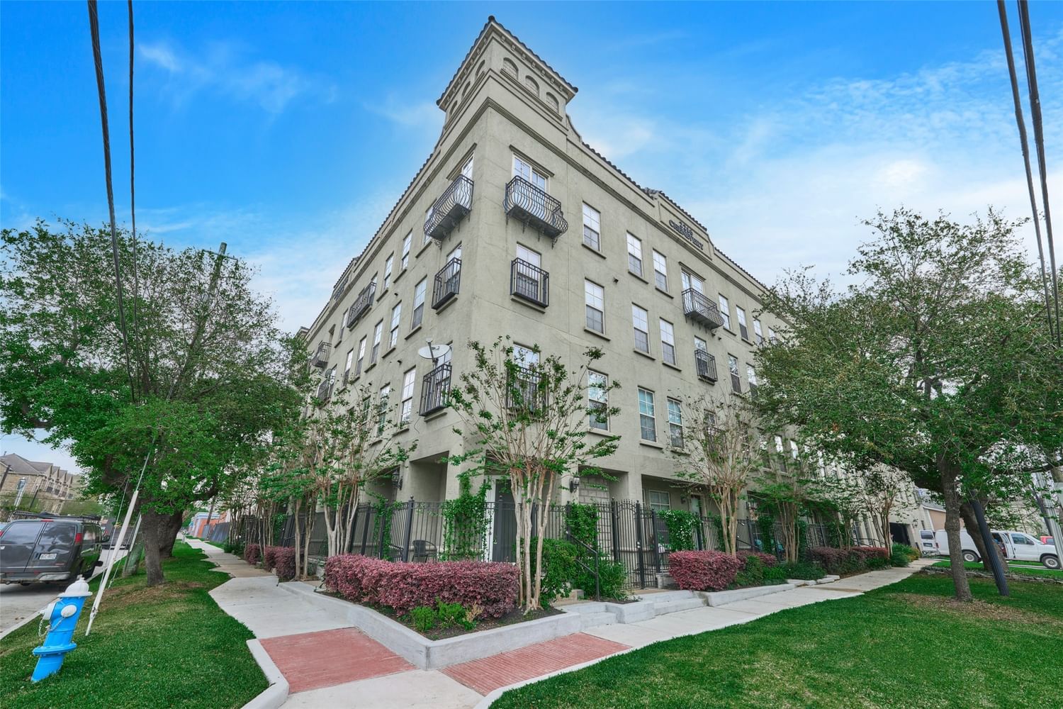 Real estate property located at 2216 Chenevert #11, Harris, Rushmore Lofts, Houston, TX, US