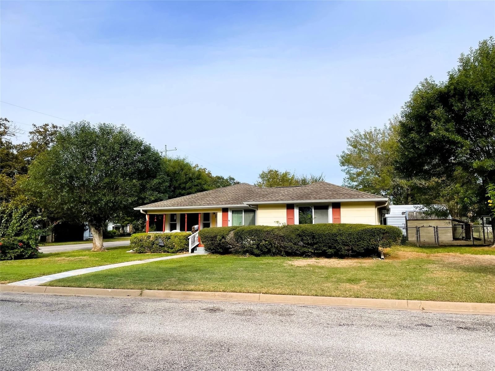 Real estate property located at 605 Walnut, Fayette, Meyer 444, La Grange, TX, US