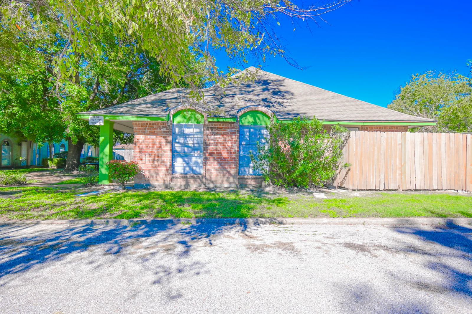 Real estate property located at 7833 Cook, Harris, Greenway Park T/H, Houston, TX, US