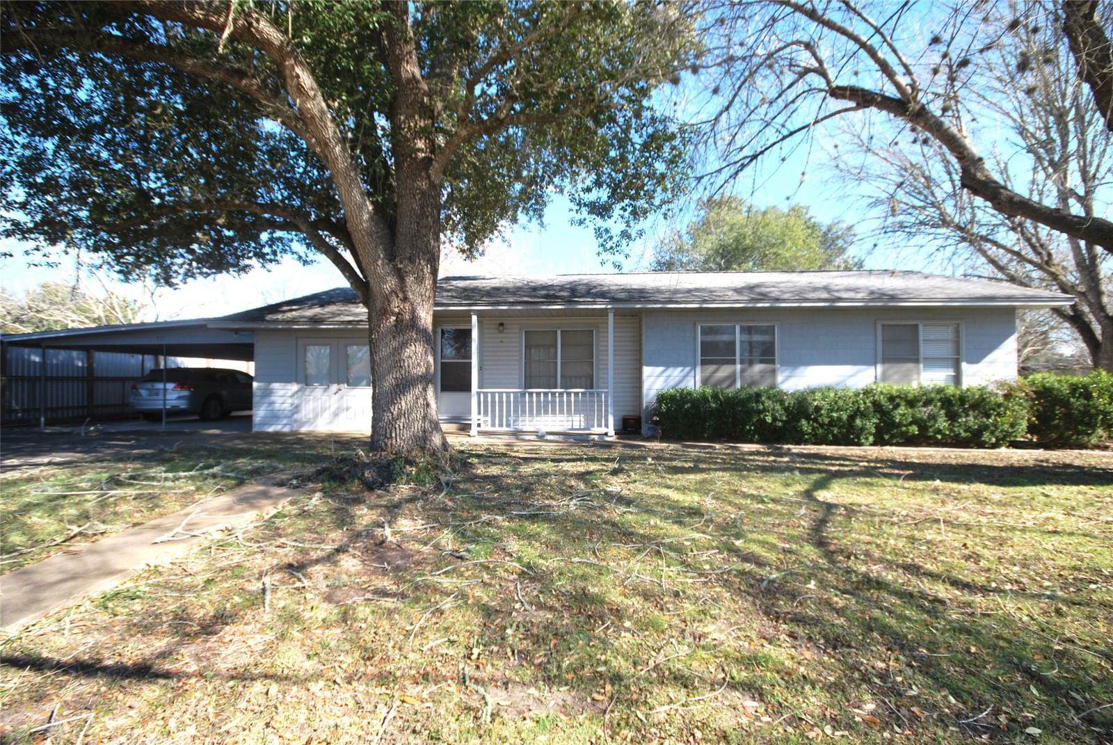 Real estate property located at 721 Pecan, Lavaca, NA, Moulton, TX, US