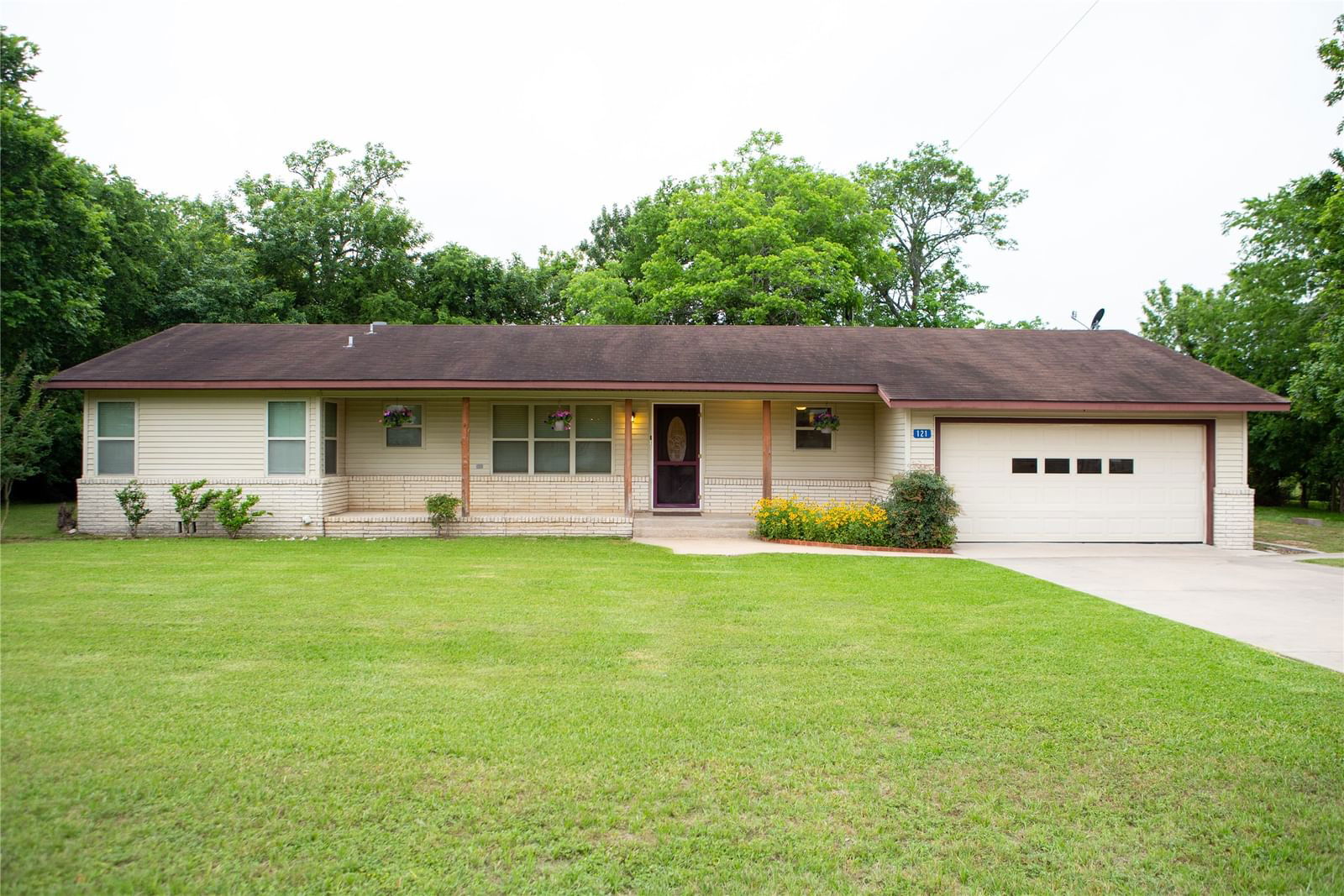 Real estate property located at 121 Hauptstrasse, Fayette, City Of Carmine 360, Carmine, TX, US