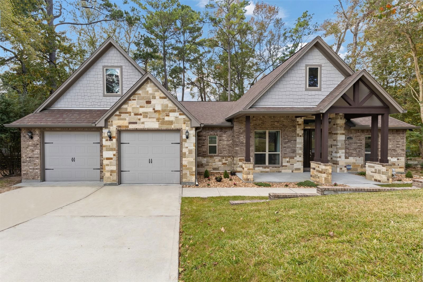 Real estate property located at 1617 Woodland Valley, Walker, Elkins Lake - Sec 3, Huntsville, TX, US