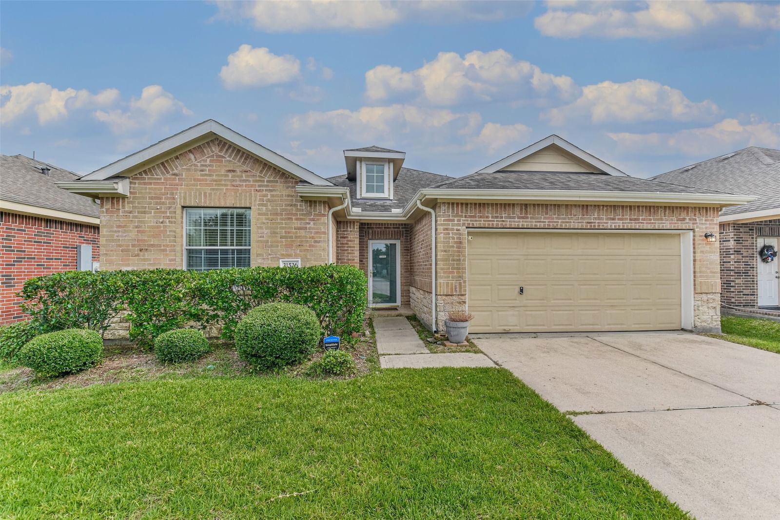 Real estate property located at 21526 Rose Mill Dr, Montgomery, Kings Mill, Kingwood, TX, US